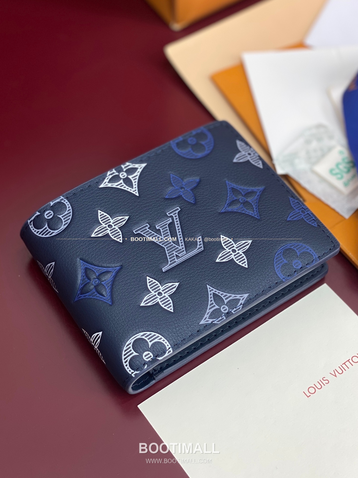 루이비통 멀티플 월렛 모노그램 섀도우 레더 네이비 화이트 반지갑 Louis Vuitton Multiple Wallet Monogram Shadow Leather Navy White Bifold Wallet M29137 11.5cm 4