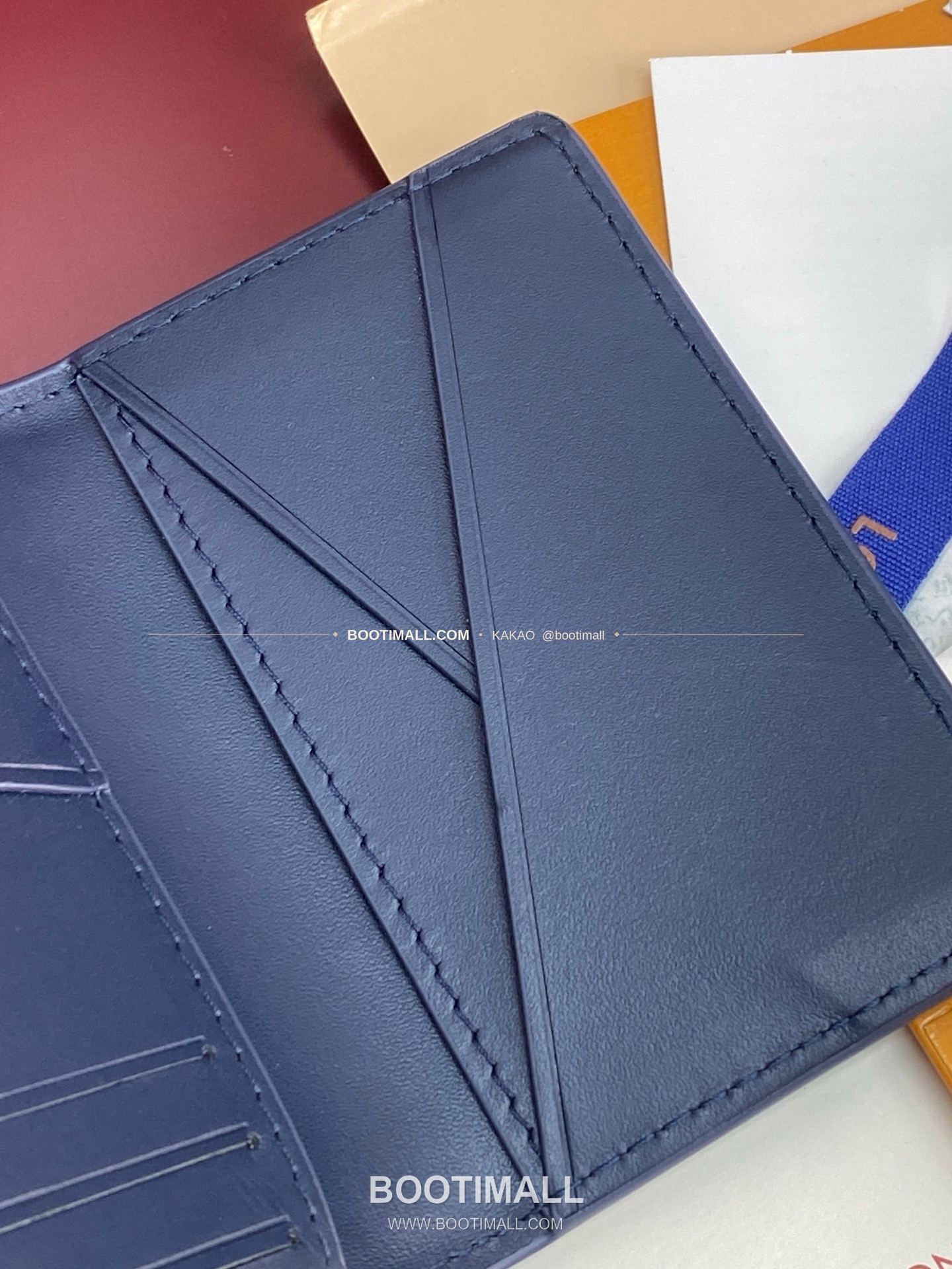 루이비통 모노그램 섀도우 레더 네이비 화이트 반지갑 Louis Vuitton Monogram Shadow Leather Navy White Bifold Wallet M29135 8