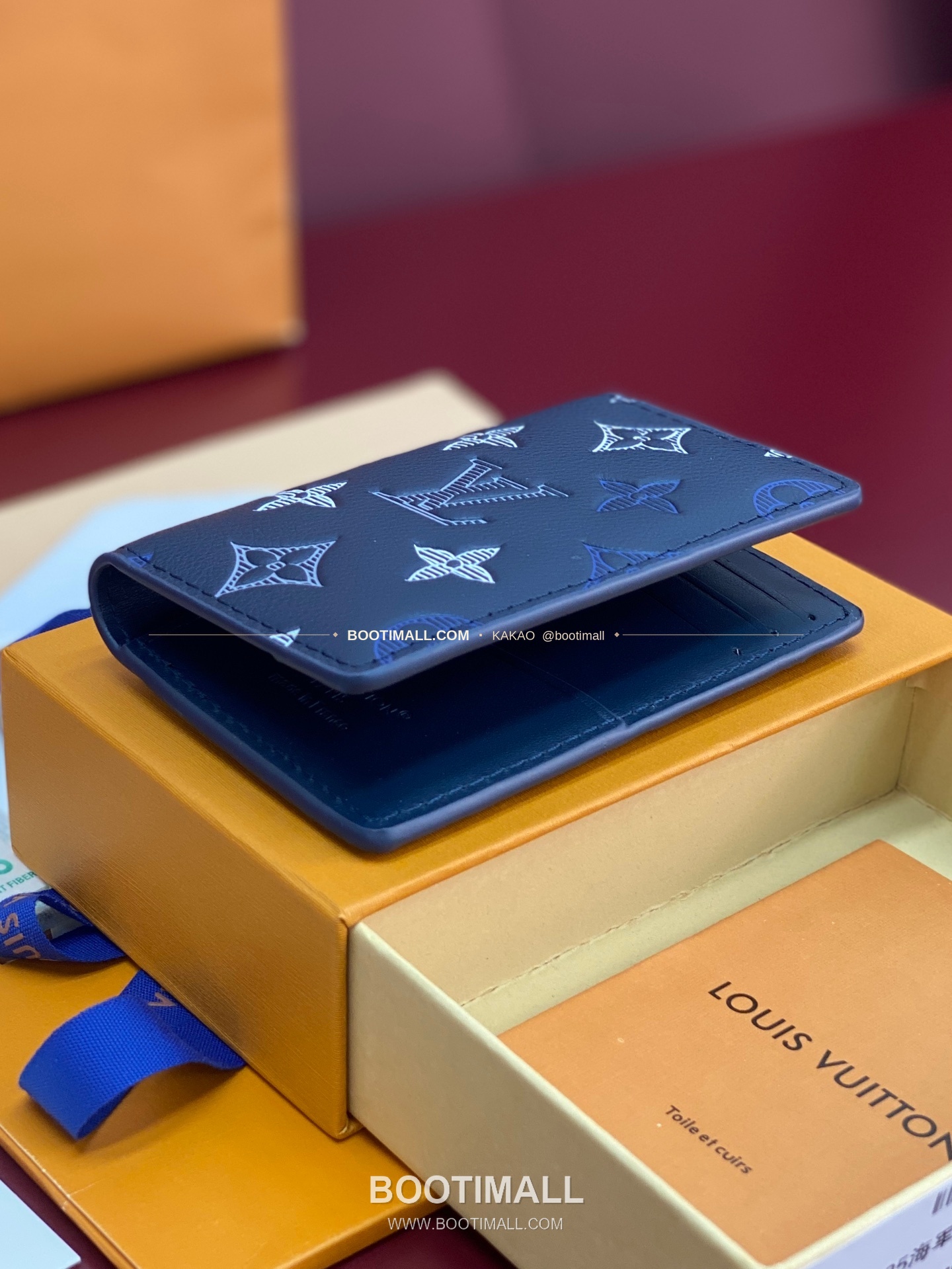 루이비통 모노그램 섀도우 레더 네이비 화이트 반지갑 Louis Vuitton Monogram Shadow Leather Navy White Bifold Wallet M29135 10