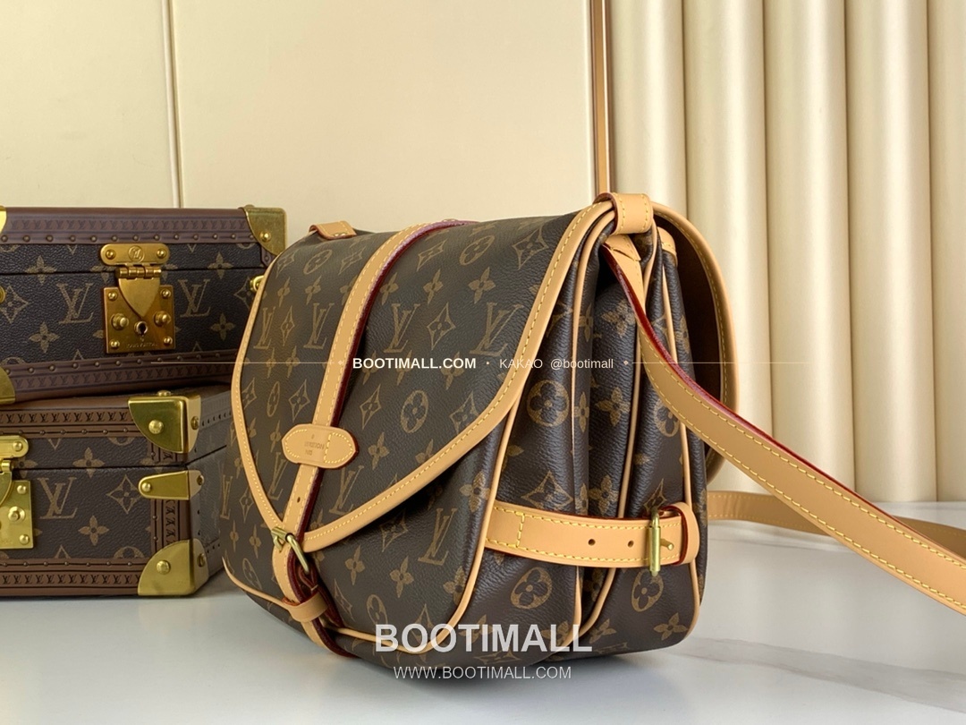 루이비통 소뮤르 미디움 모노그램 캔버스 브라운 숄더백 Louis Vuitton Saumur Medium Monogram Canvas Brown Shoulder Bag M40710 28cm 2