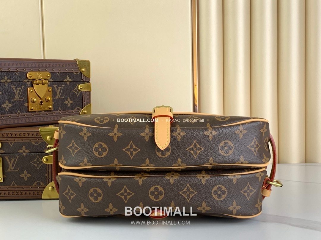 루이비통 소뮤르 미디움 모노그램 캔버스 브라운 숄더백 Louis Vuitton Saumur Medium Monogram Canvas Brown Shoulder Bag M40710 28cm 4