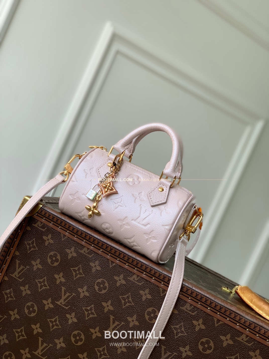 루이비통 나노 스피디 엠프렝트 쉬머리 레더 펄핑크 토트백 Louis Vuitton Nano Speedy Empreinte Shimmery Leather Pearl Pink Top Handle Bag M27107 16cm 1