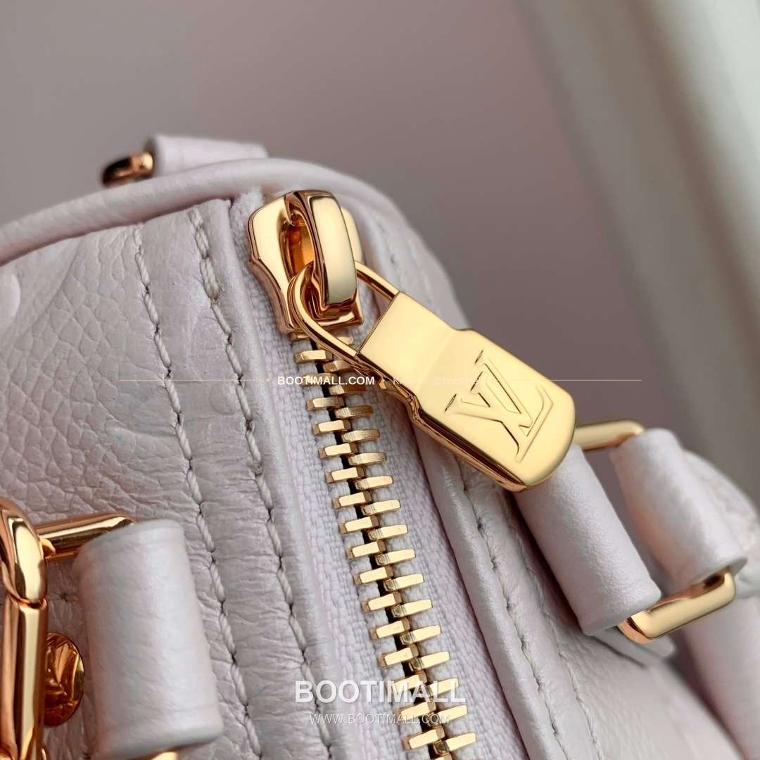 루이비통 나노 스피디 엠프렝트 쉬머리 레더 펄핑크 토트백 Louis Vuitton Nano Speedy Empreinte Shimmery Leather Pearl Pink Top Handle Bag M27107 16cm 7