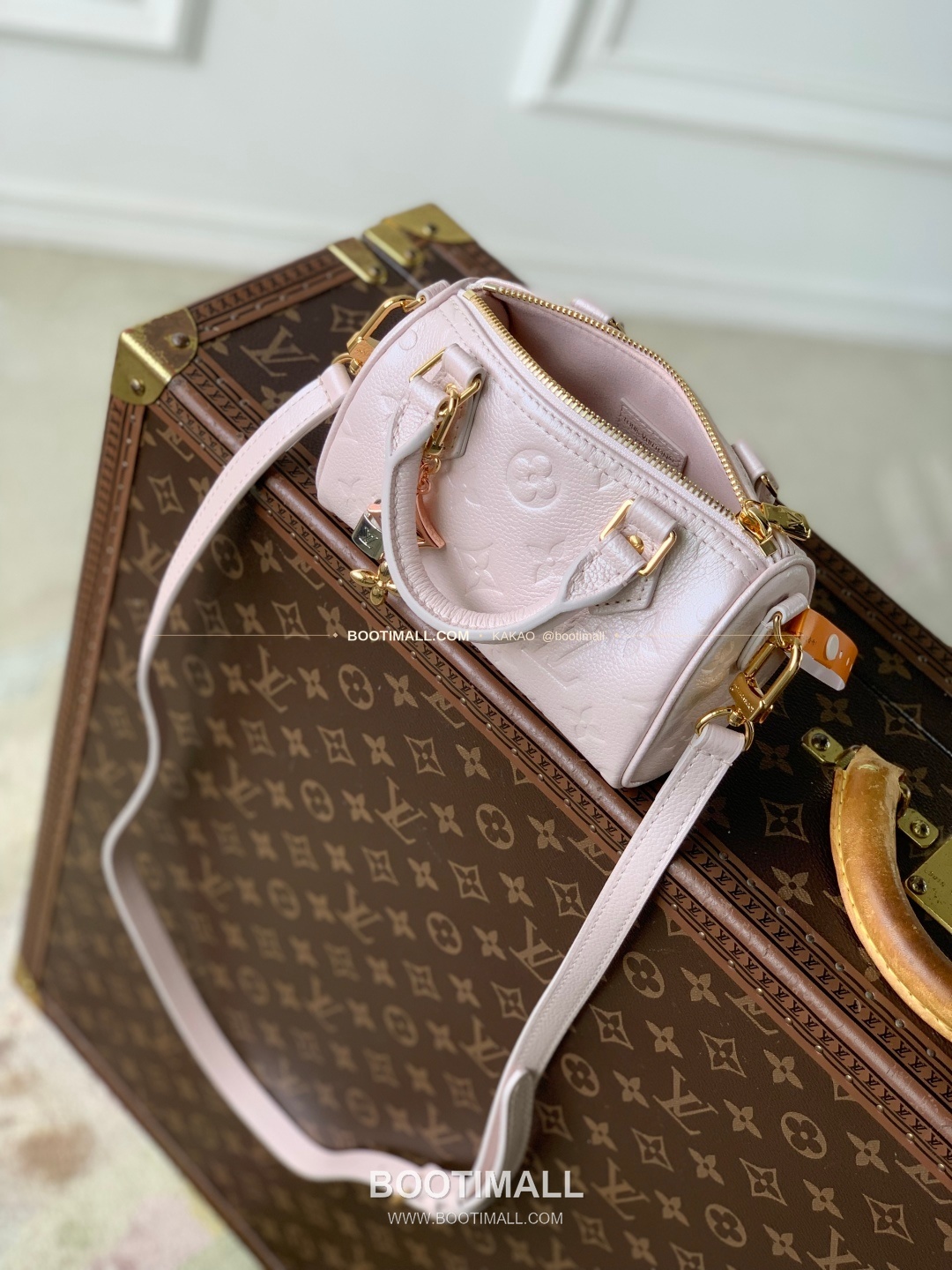 루이비통 나노 스피디 엠프렝트 쉬머리 레더 펄핑크 토트백 Louis Vuitton Nano Speedy Empreinte Shimmery Leather Pearl Pink Top Handle Bag M27107 16cm 9