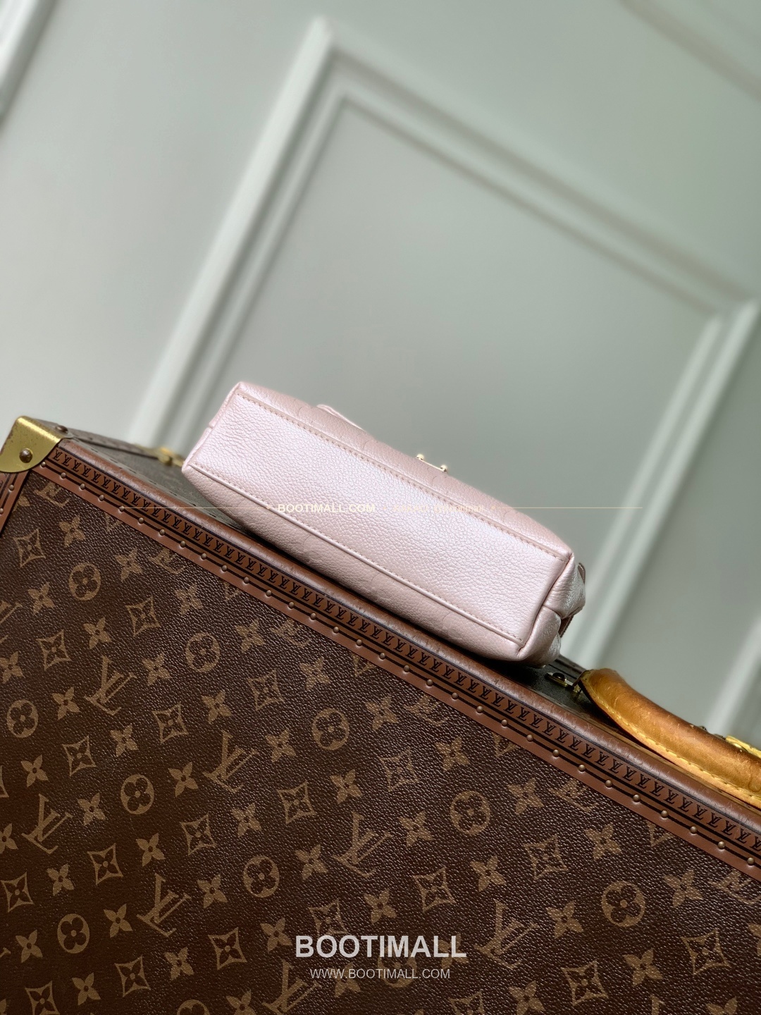 루이비통 나노 마들렌 엠프렝트 쉬머리 레더 S락 펄핑크 숄더백 Louis Vuitton Nano Madeleine Empreinte Shimmery Leather S-Lock Pearl Pink Shoulder Bag M27043 21cm 4