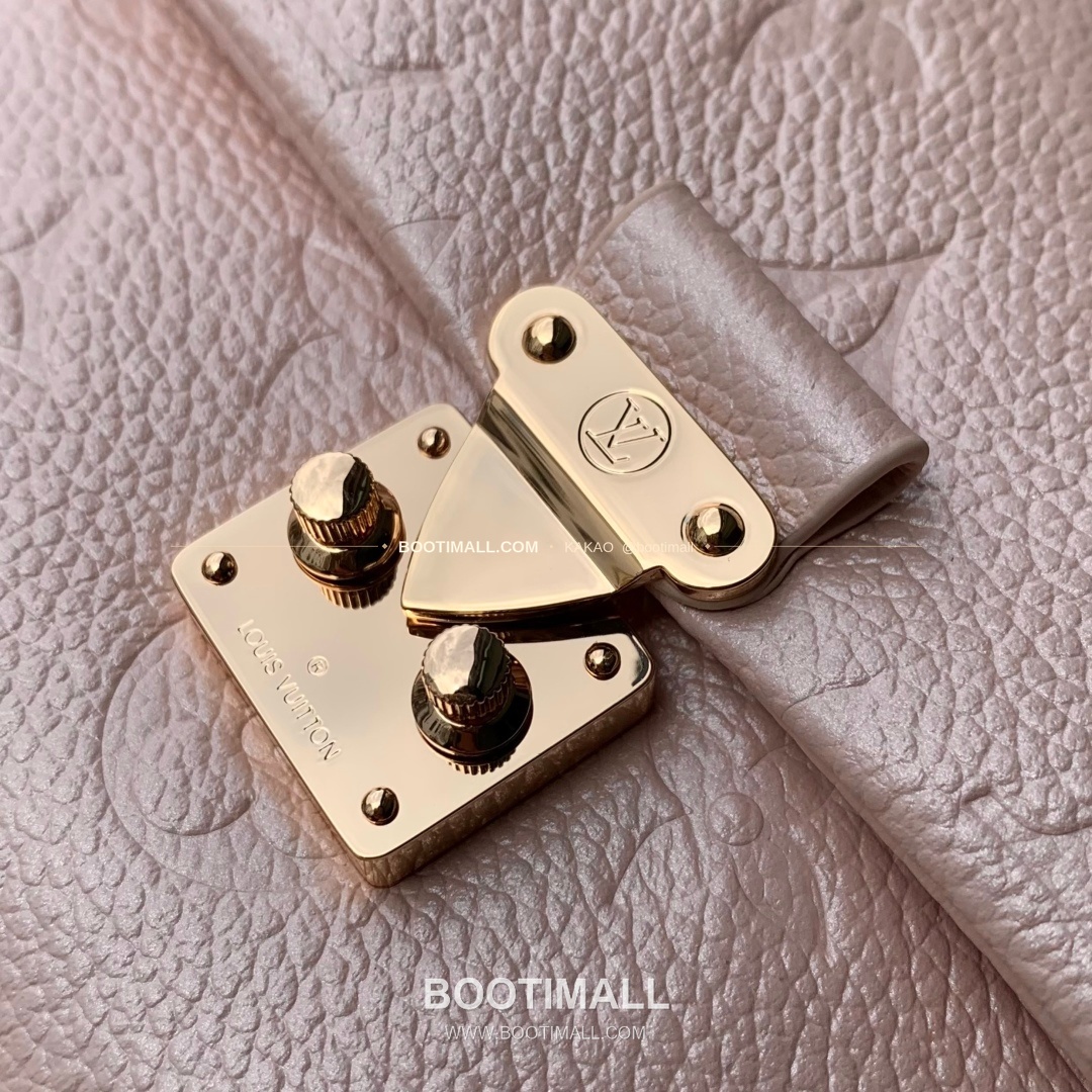 루이비통 나노 마들렌 엠프렝트 쉬머리 레더 S락 펄핑크 숄더백 Louis Vuitton Nano Madeleine Empreinte Shimmery Leather S-Lock Pearl Pink Shoulder Bag M27043 21cm 5
