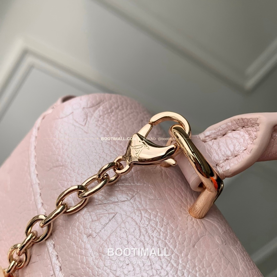 루이비통 나노 마들렌 엠프렝트 쉬머리 레더 S락 펄핑크 숄더백 Louis Vuitton Nano Madeleine Empreinte Shimmery Leather S-Lock Pearl Pink Shoulder Bag M27043 21cm 7