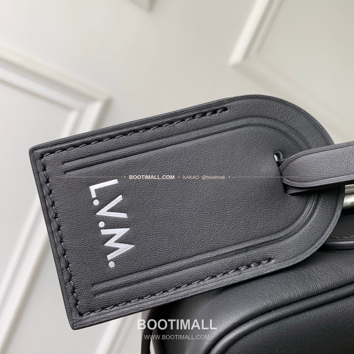 루이비통 닐 스몰 타우릴론 레더 블랙 메신져 토트백 Louis Vuitton Nil Small Taurillon Leather Black Top Handle Bag M27999 25cm 5
