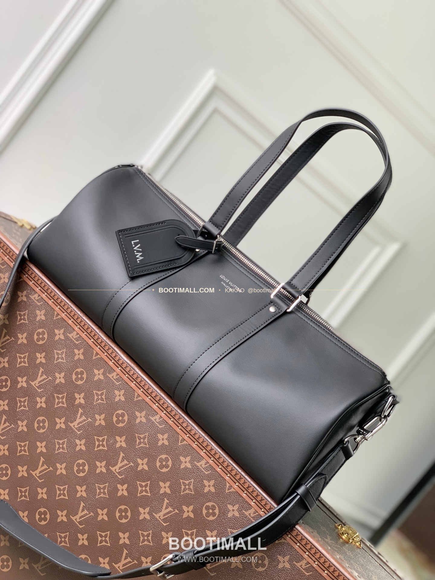 루이비통 니들 모노그램 레더 블랙 더플백 Louis Vuitton Needle Monogram Leather Black Duffle Bag M28000 46cm 1