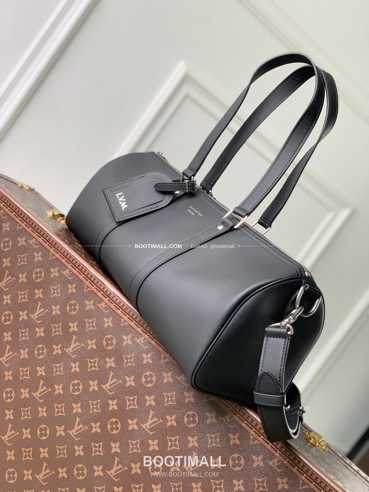 루이비통 니들 모노그램 레더 블랙 더플백 Louis Vuitton Needle Monogram Leather Black Duffle Bag M28000 46cm 2