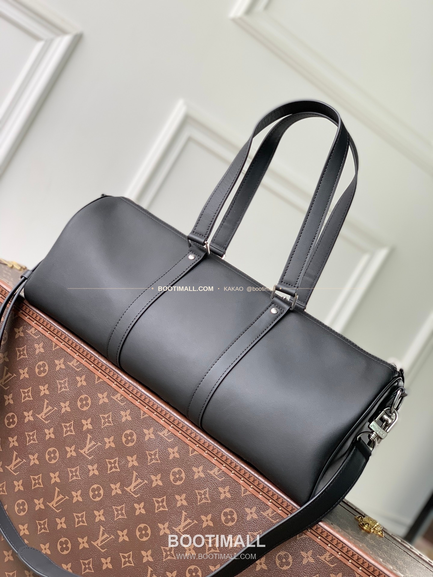 루이비통 니들 모노그램 레더 블랙 더플백 Louis Vuitton Needle Monogram Leather Black Duffle Bag M28000 46cm 3