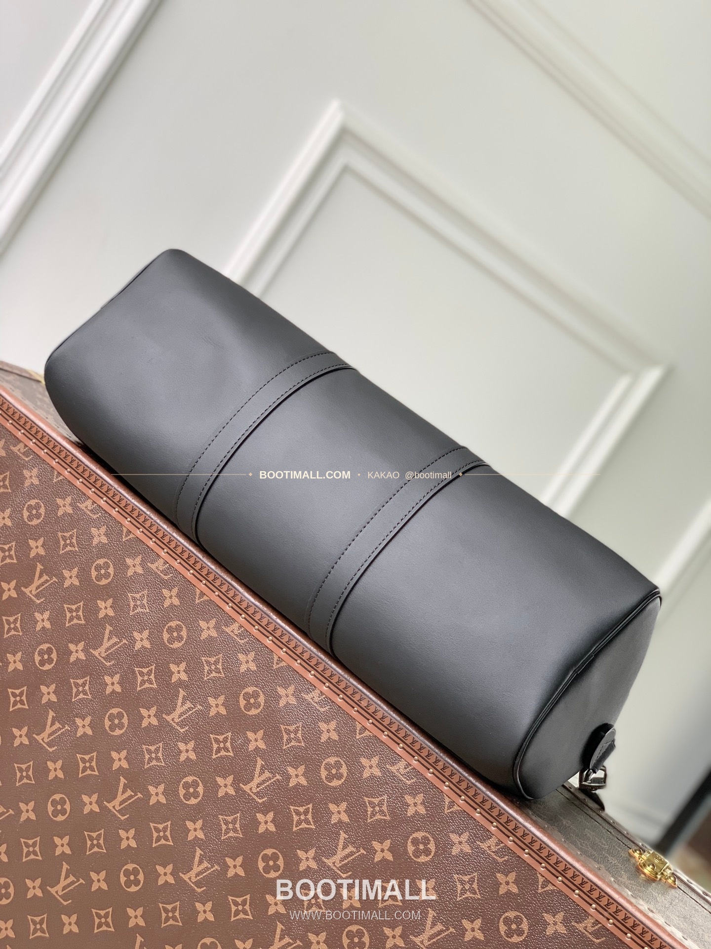 루이비통 니들 모노그램 레더 블랙 더플백 Louis Vuitton Needle Monogram Leather Black Duffle Bag M28000 46cm 4