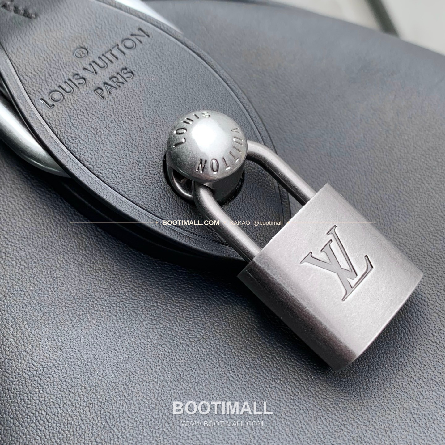 루이비통 니들 모노그램 레더 블랙 더플백 Louis Vuitton Needle Monogram Leather Black Duffle Bag M28000 46cm 7