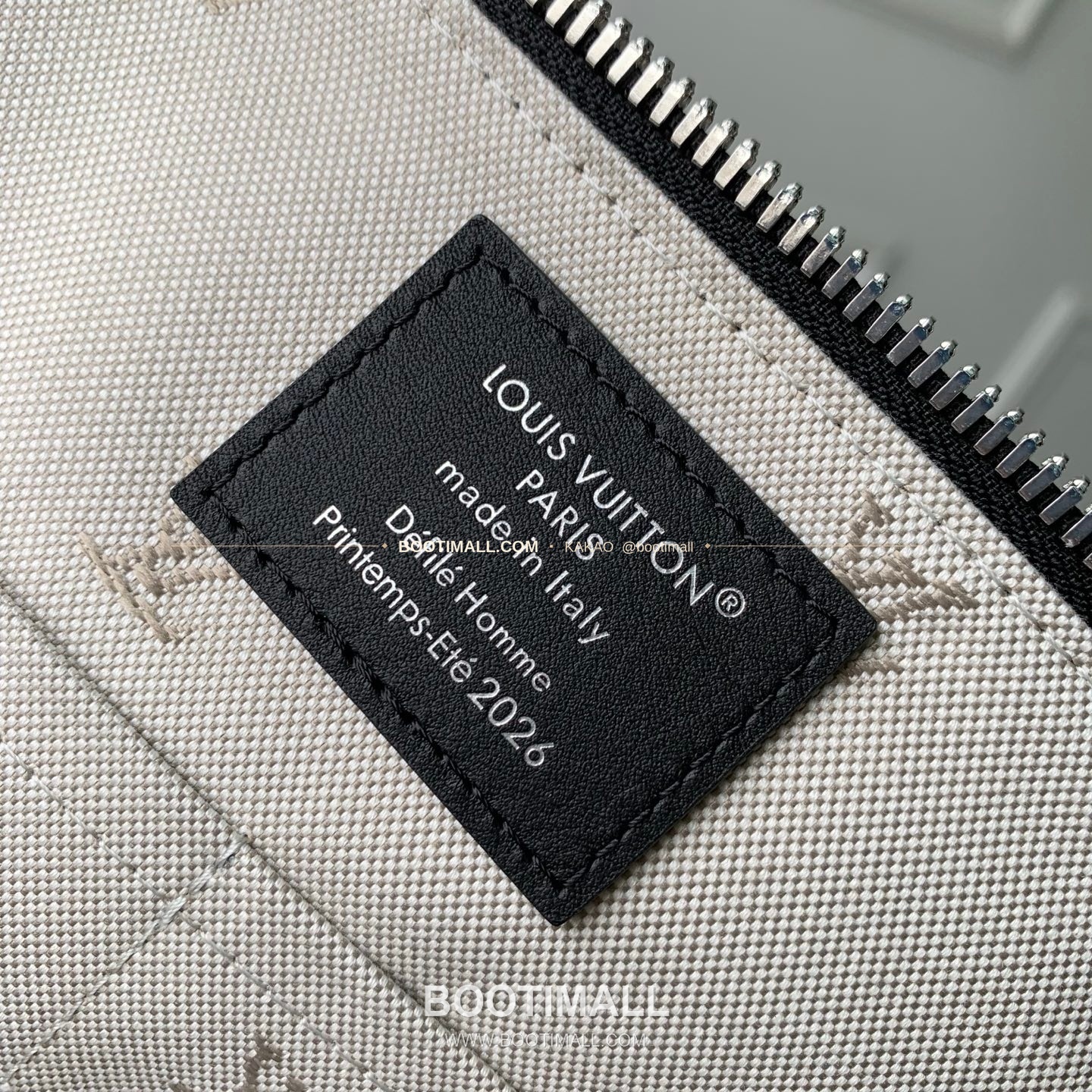 루이비통 니들 모노그램 레더 블랙 더플백 Louis Vuitton Needle Monogram Leather Black Duffle Bag M28000 46cm 9