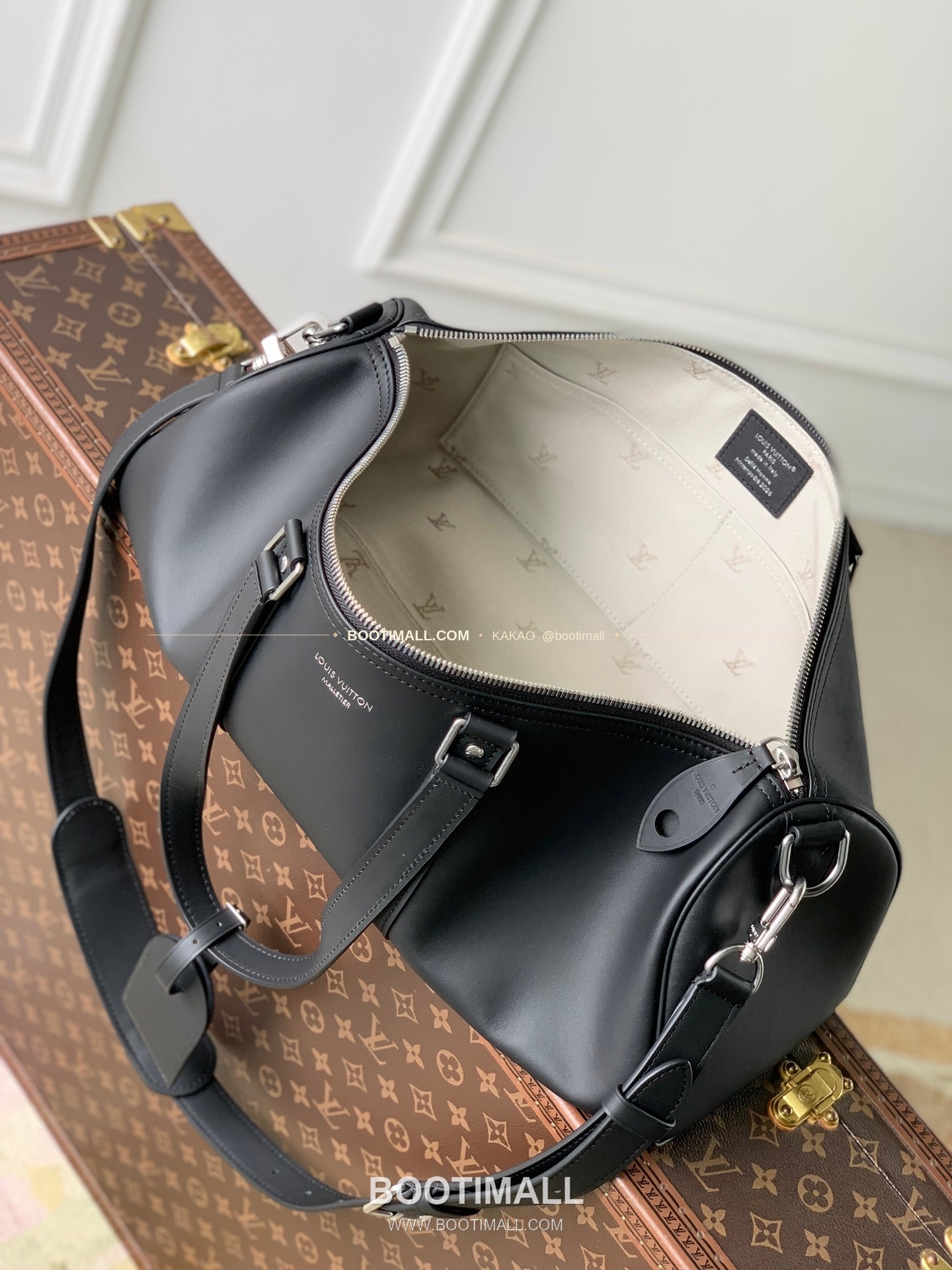 루이비통 니들 모노그램 레더 블랙 더플백 Louis Vuitton Needle Monogram Leather Black Duffle Bag M28000 46cm 10