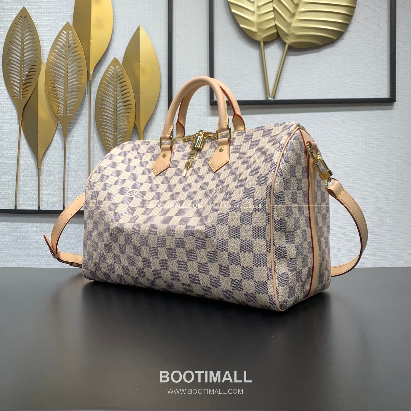 루이비통 스피디 35 다미에 아주르 캔버스 화이트 토트백 Louis Vuitton Speedy 35 Damier Azur Canvas White Top Handle Bag N41372 35cm 3