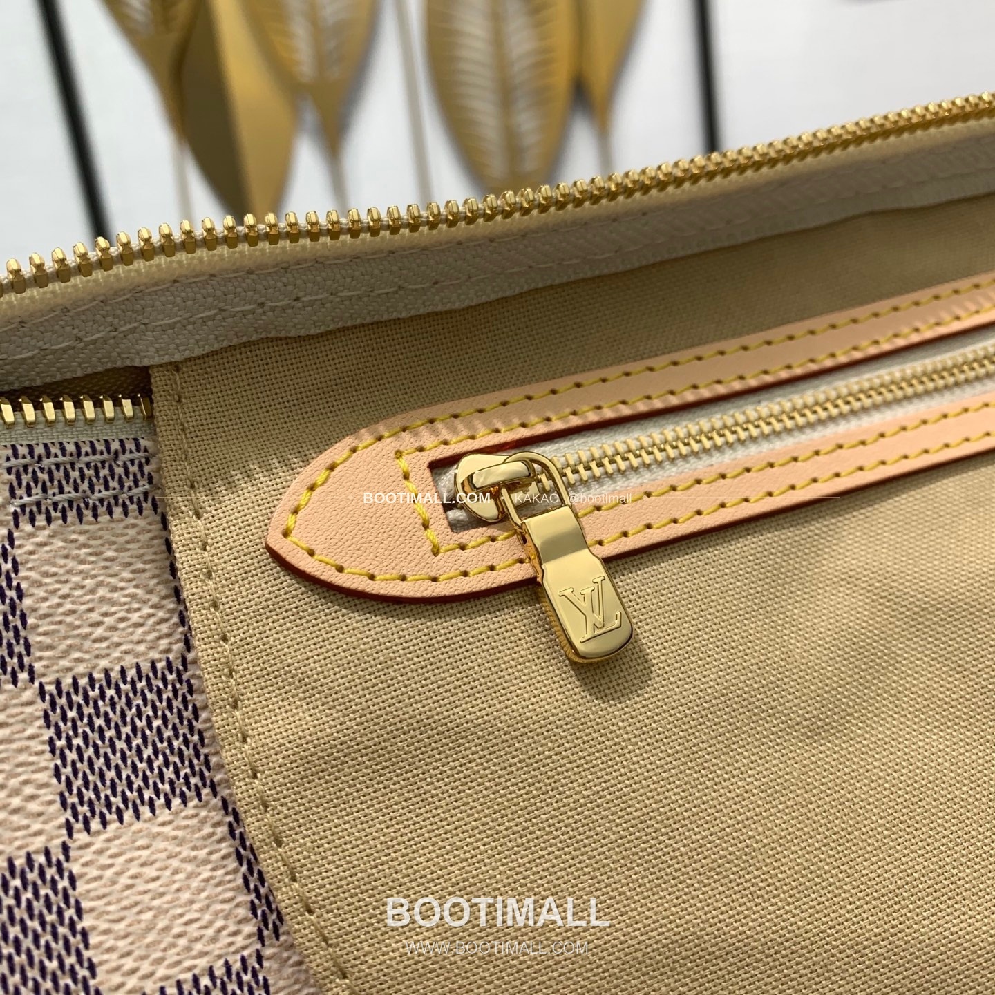 루이비통 스피디 35 다미에 아주르 캔버스 화이트 토트백 Louis Vuitton Speedy 35 Damier Azur Canvas White Top Handle Bag N41372 35cm 7
