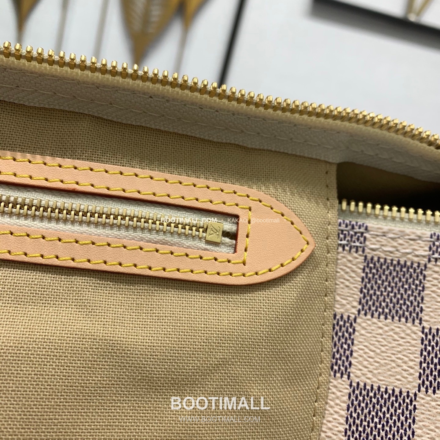 루이비통 스피디 35 다미에 아주르 캔버스 화이트 토트백 Louis Vuitton Speedy 35 Damier Azur Canvas White Top Handle Bag N41372 35cm 8