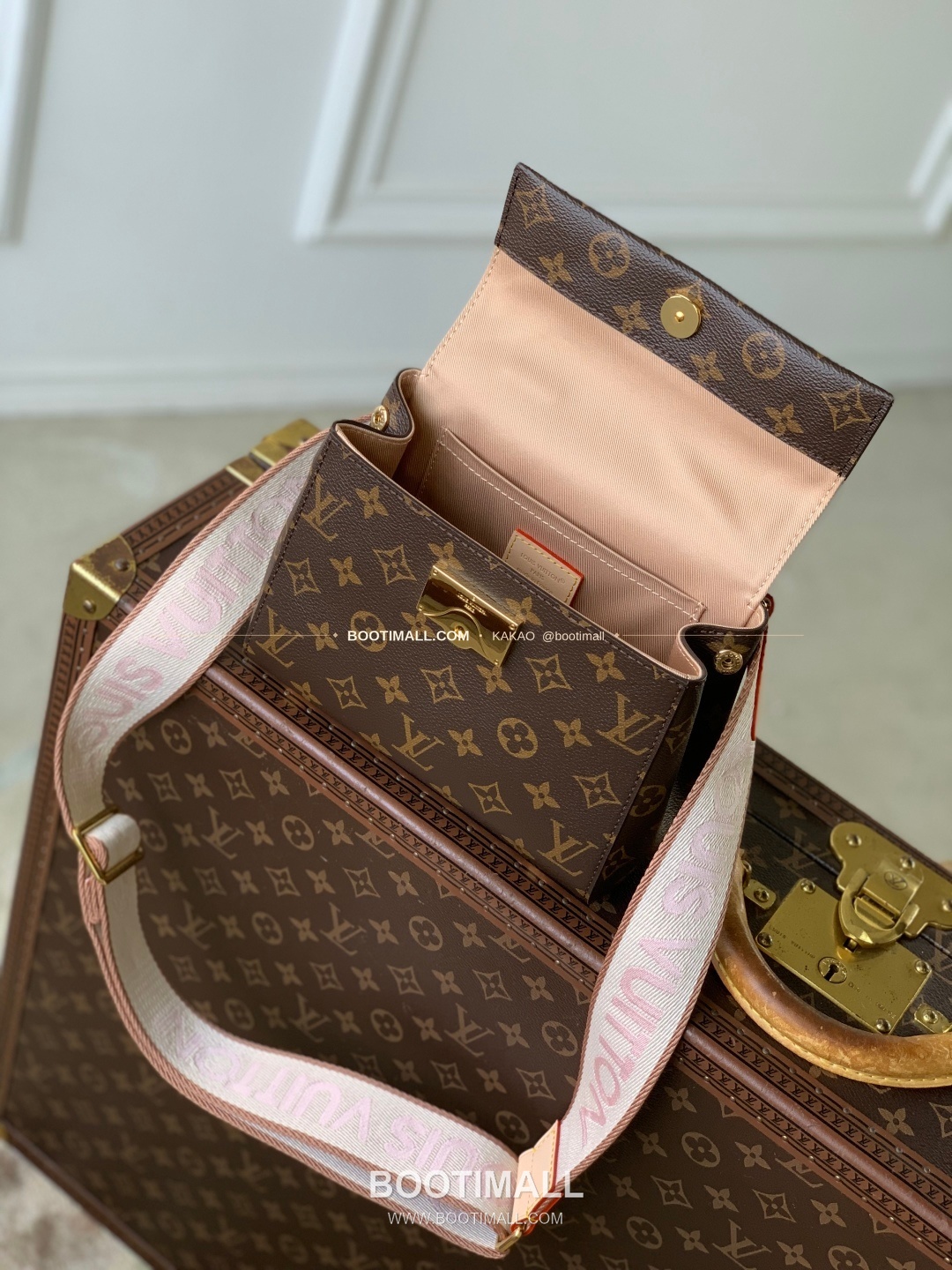 루이비통 클루니 미니 모노그램 캔버스 브라운 토트백 Louis Vuitton Cluny Mini Monogram Canvas Brown Top Handle Bag M13040 20cm 9