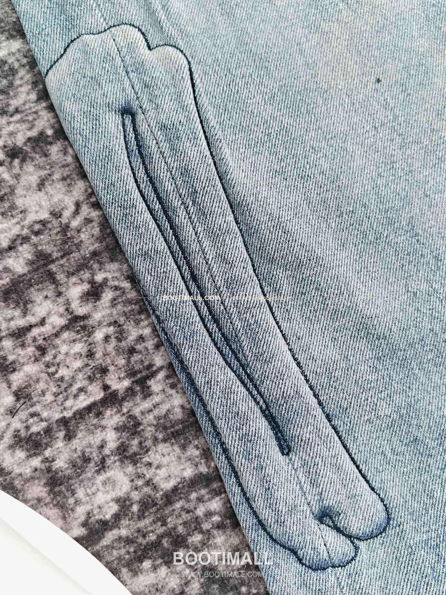 아미리 코튼 와이드핏 데님 팬츠 AMIRI Cotton Wide Fit Denim Pants PHM712000180 5