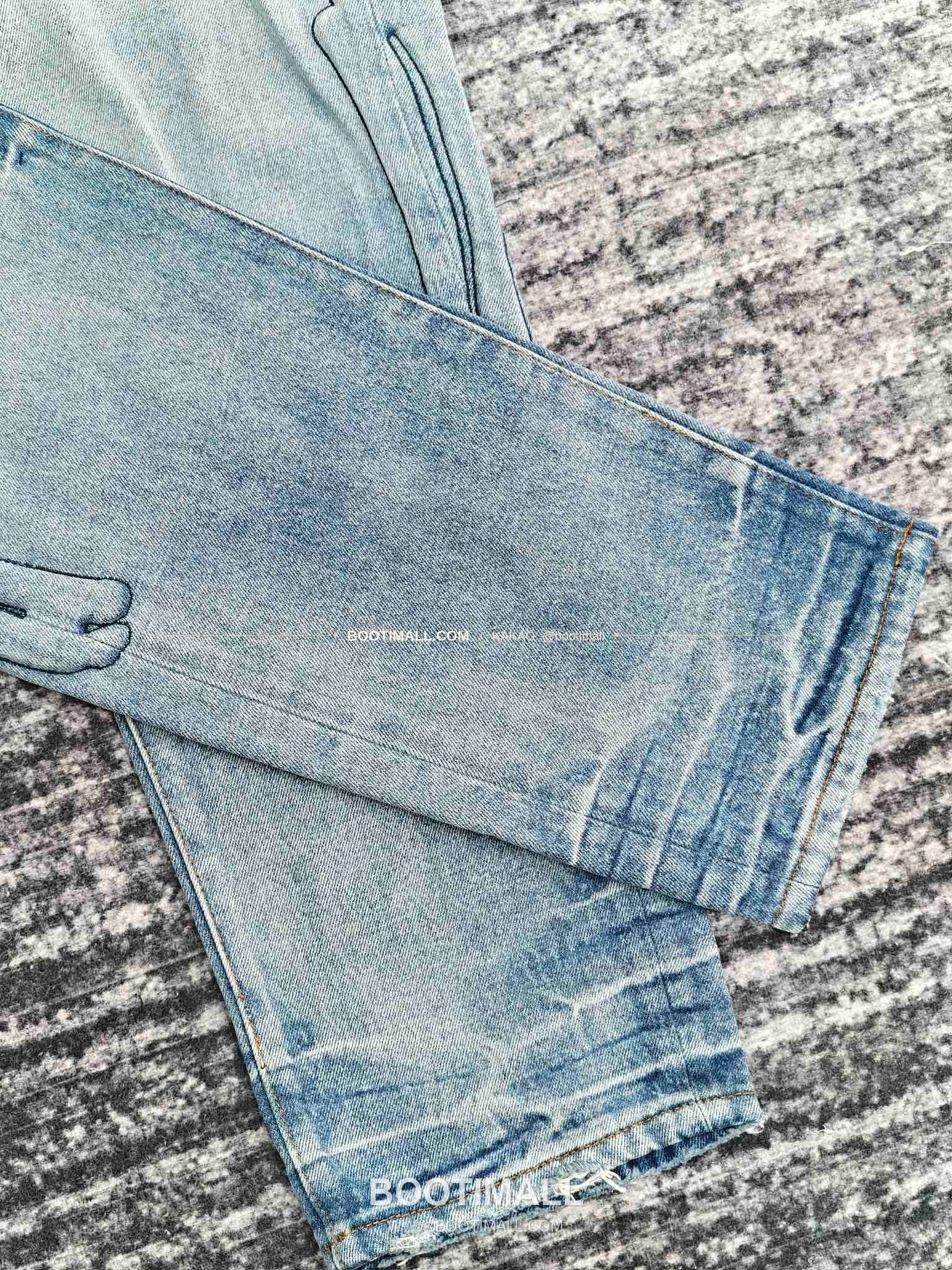 아미리 코튼 와이드핏 데님 팬츠 AMIRI Cotton Wide Fit Denim Pants PHM712000180 8