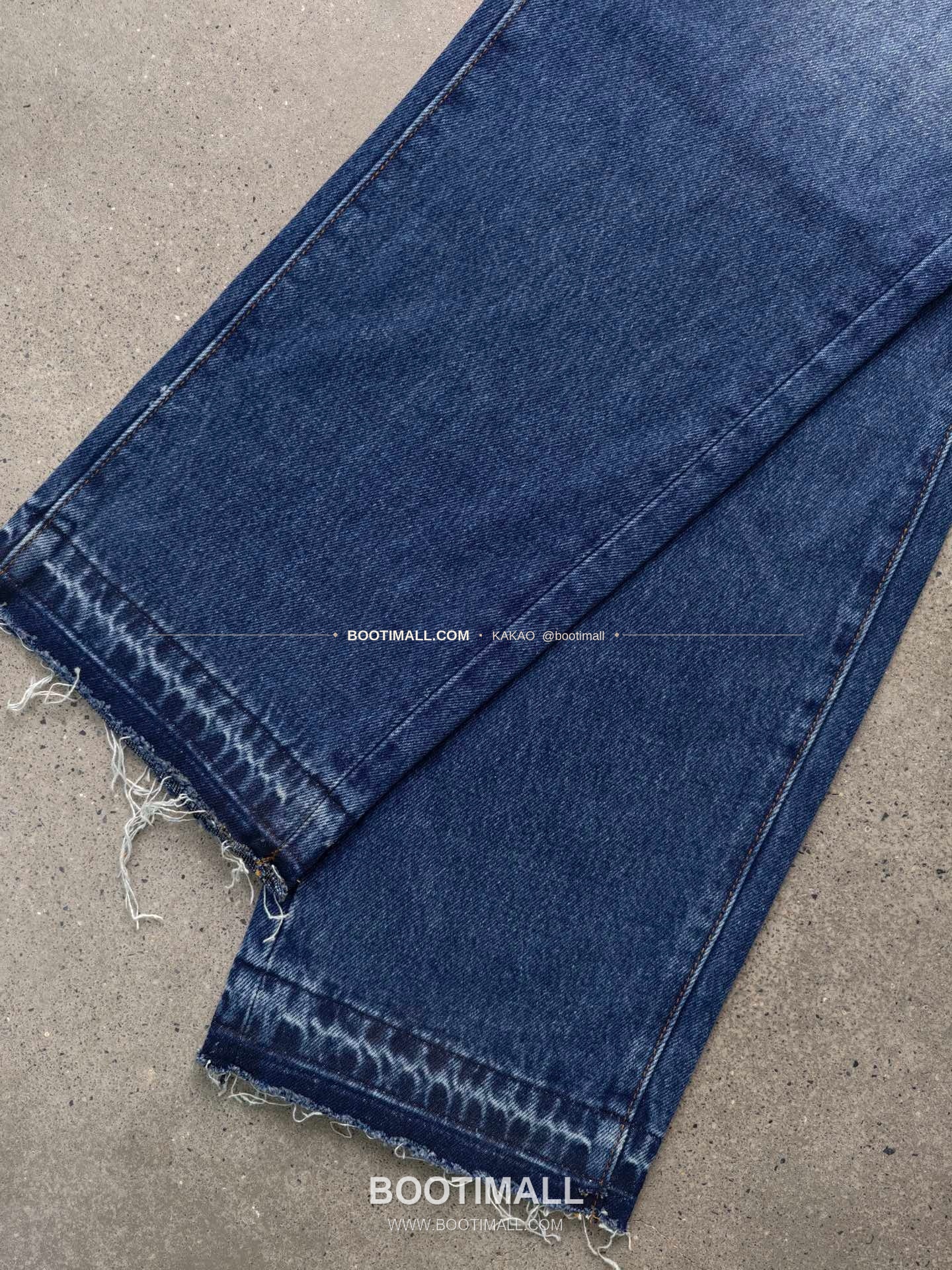 아미리 코튼 와이드핏 데님 팬츠 AMIRI Cotton Wide Fit Denim Pants PHM71300160 9