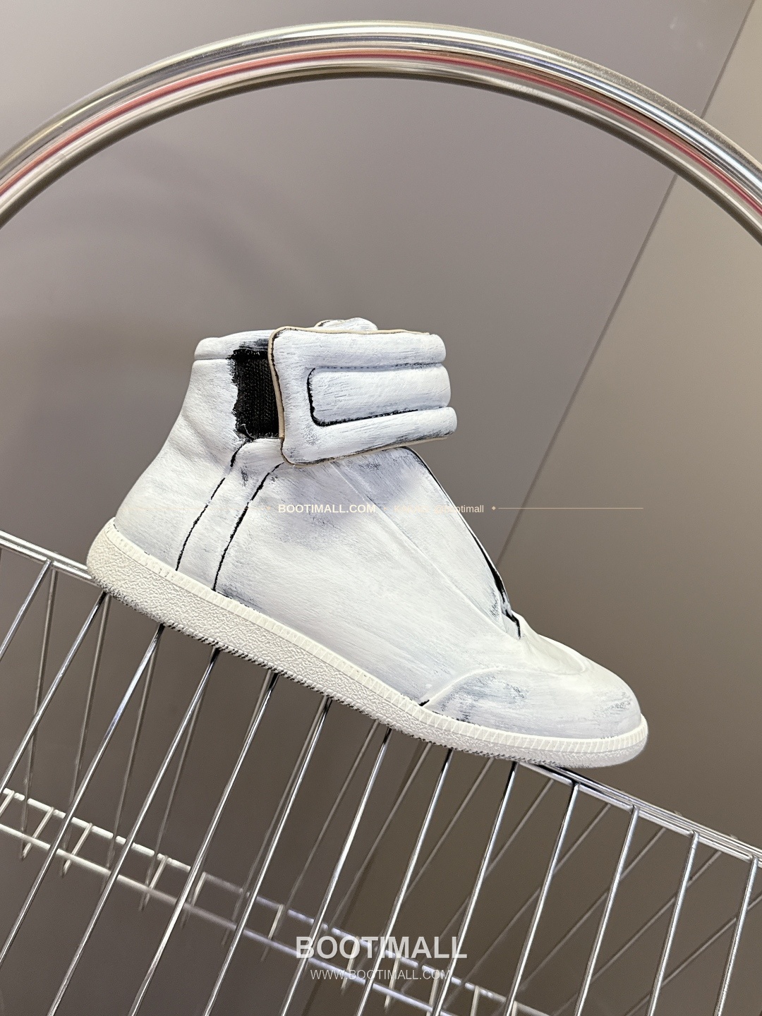 메종마르지엘라 퓨처 송아지가죽 히든밴드 하이탑 스니커즈 Maison Margiela Future Calfskin Hidden Band High-Top Sneakers 5