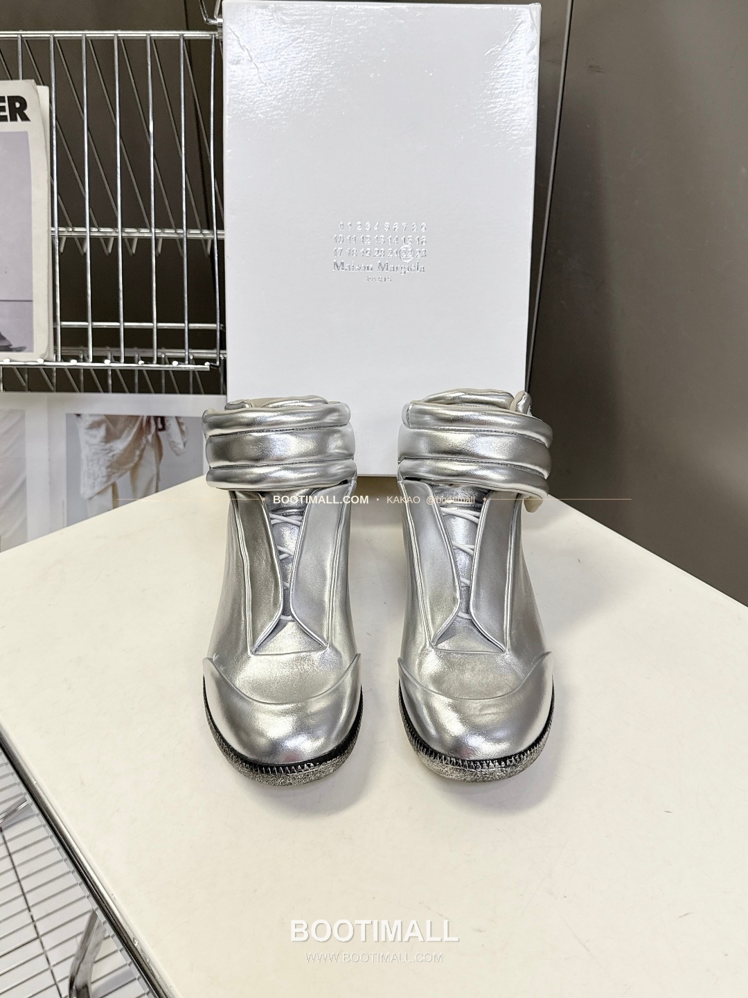 메종마르지엘라 퓨처 송아지가죽 히든밴드 하이탑 스니커즈 Maison Margiela Future Calfskin Hidden Band High-Top Sneakers 1