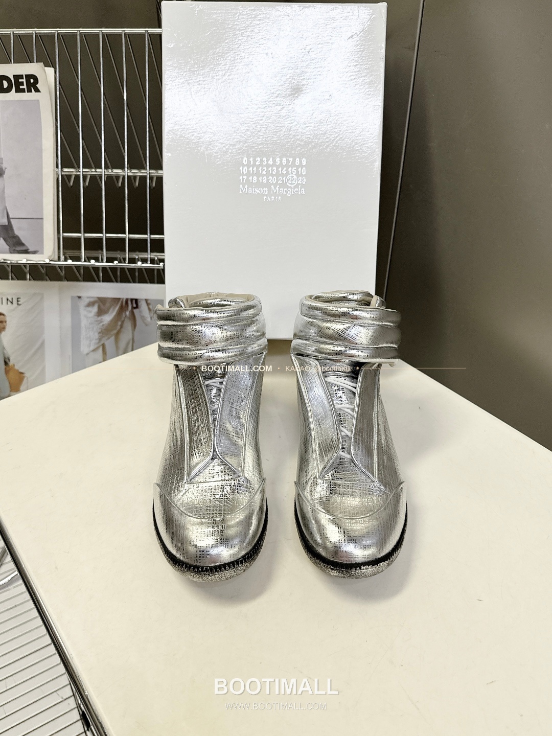 메종마르지엘라 퓨처 송아지가죽 히든밴드 하이탑 스니커즈 Maison Margiela Future Calfskin Hidden Band High-Top Sneakers 1