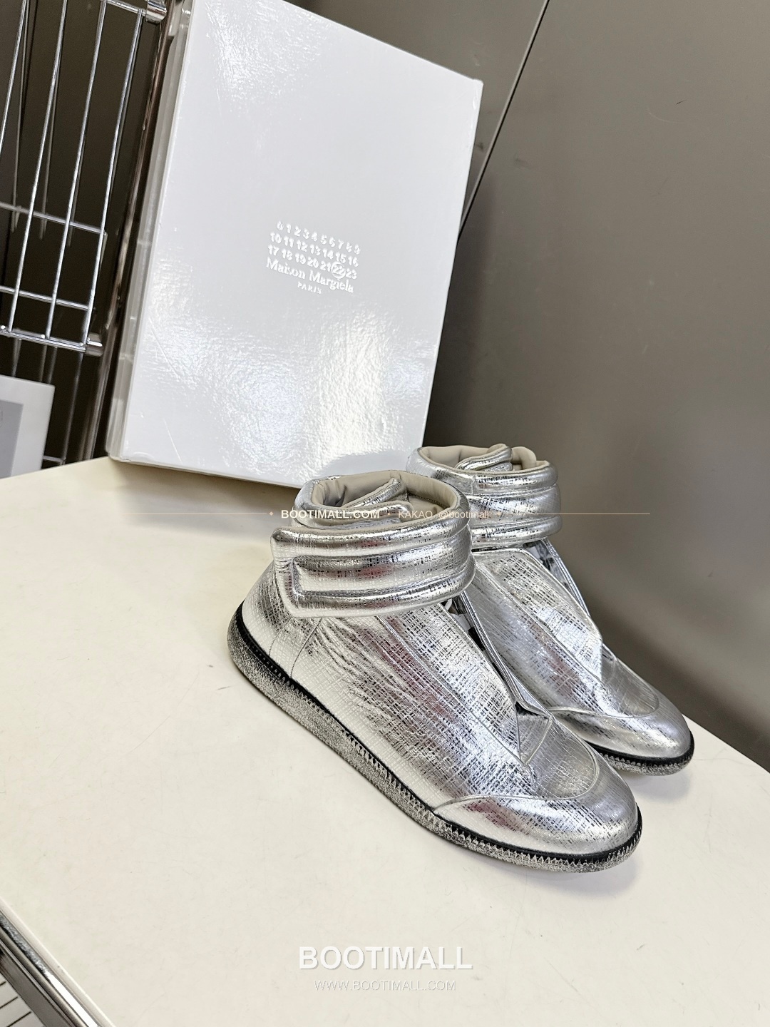 메종마르지엘라 퓨처 송아지가죽 히든밴드 하이탑 스니커즈 Maison Margiela Future Calfskin Hidden Band High-Top Sneakers 2