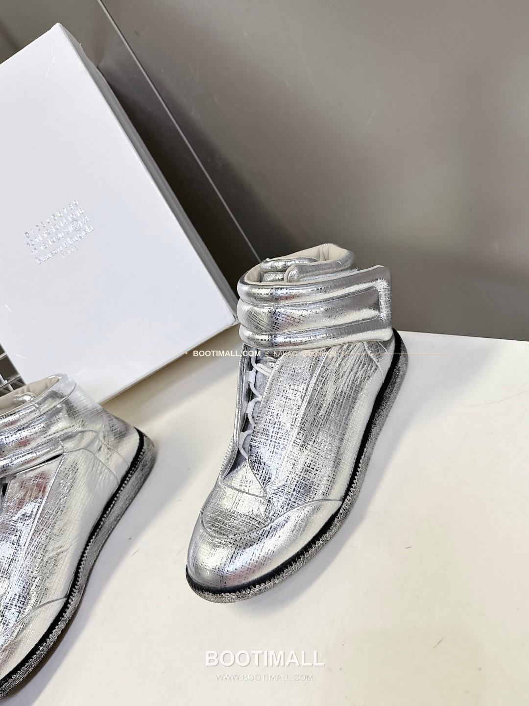 메종마르지엘라 퓨처 송아지가죽 히든밴드 하이탑 스니커즈 Maison Margiela Future Calfskin Hidden Band High-Top Sneakers 3