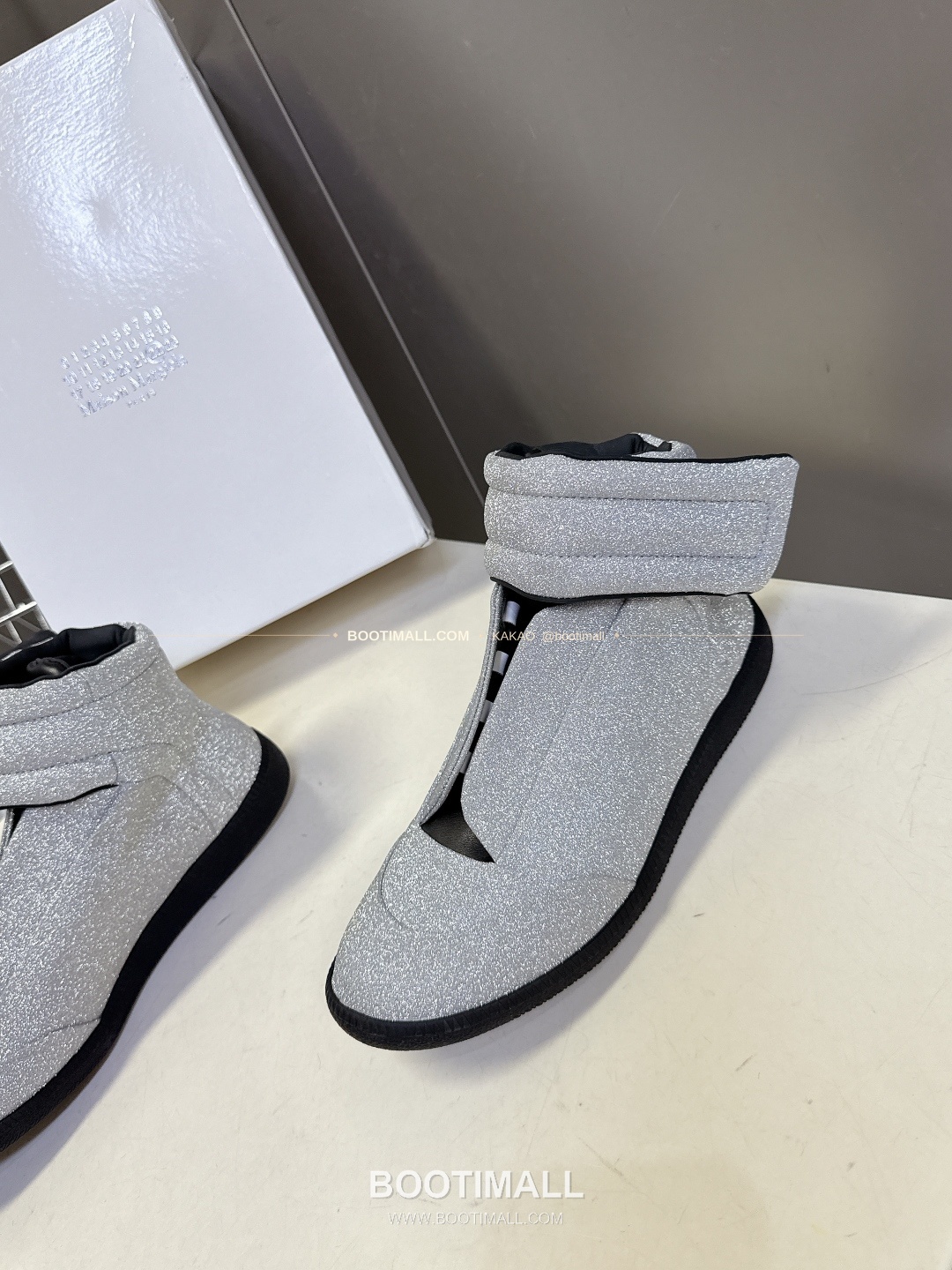 메종마르지엘라 퓨처 송아지가죽 히든밴드 하이탑 스니커즈 Maison Margiela Future Calfskin Hidden Band High-Top Sneakers 3