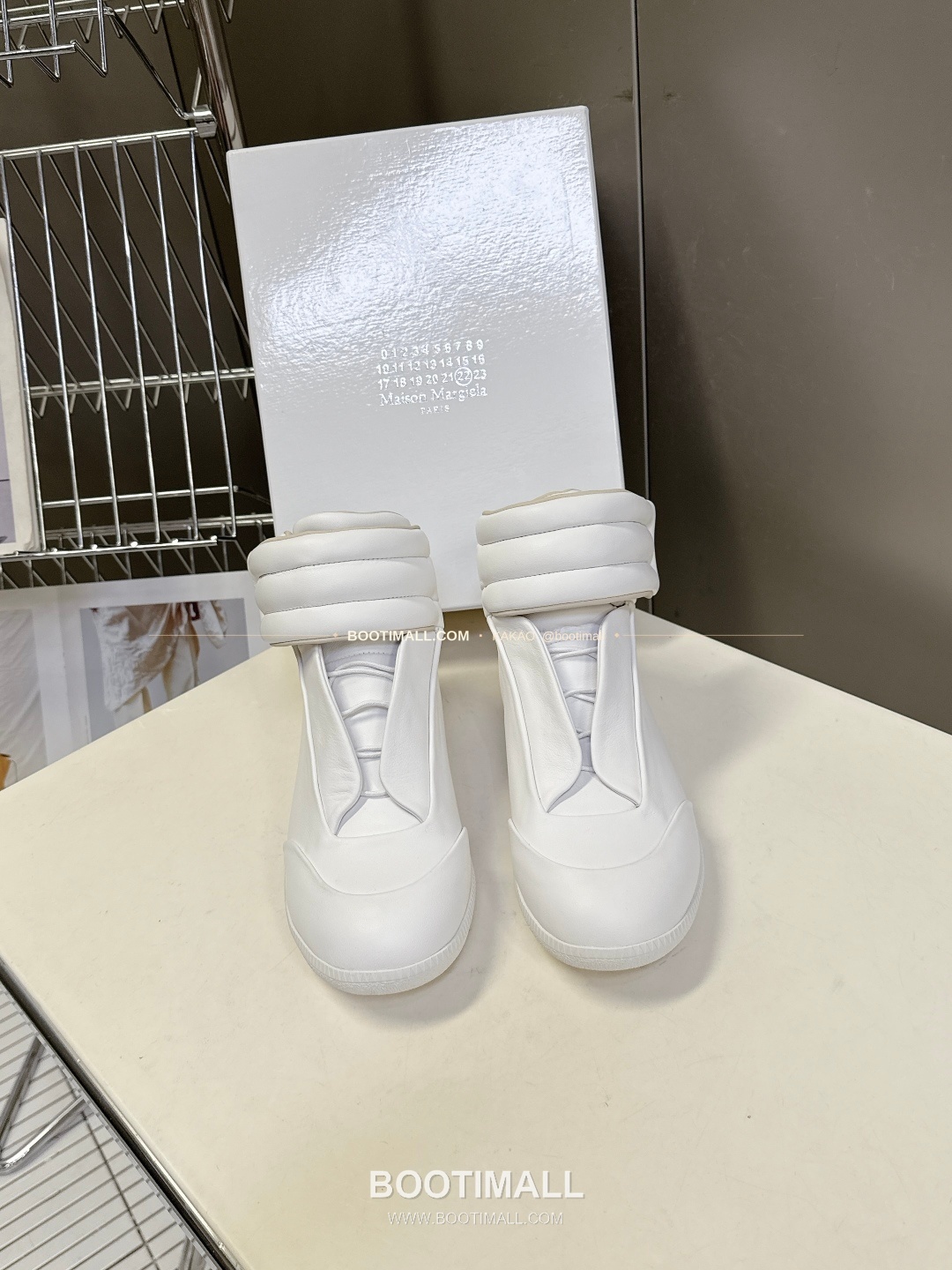 메종마르지엘라 퓨처 송아지가죽 히든밴드 하이탑 스니커즈 Maison Margiela Future Calfskin Hidden Band High-Top Sneakers 1