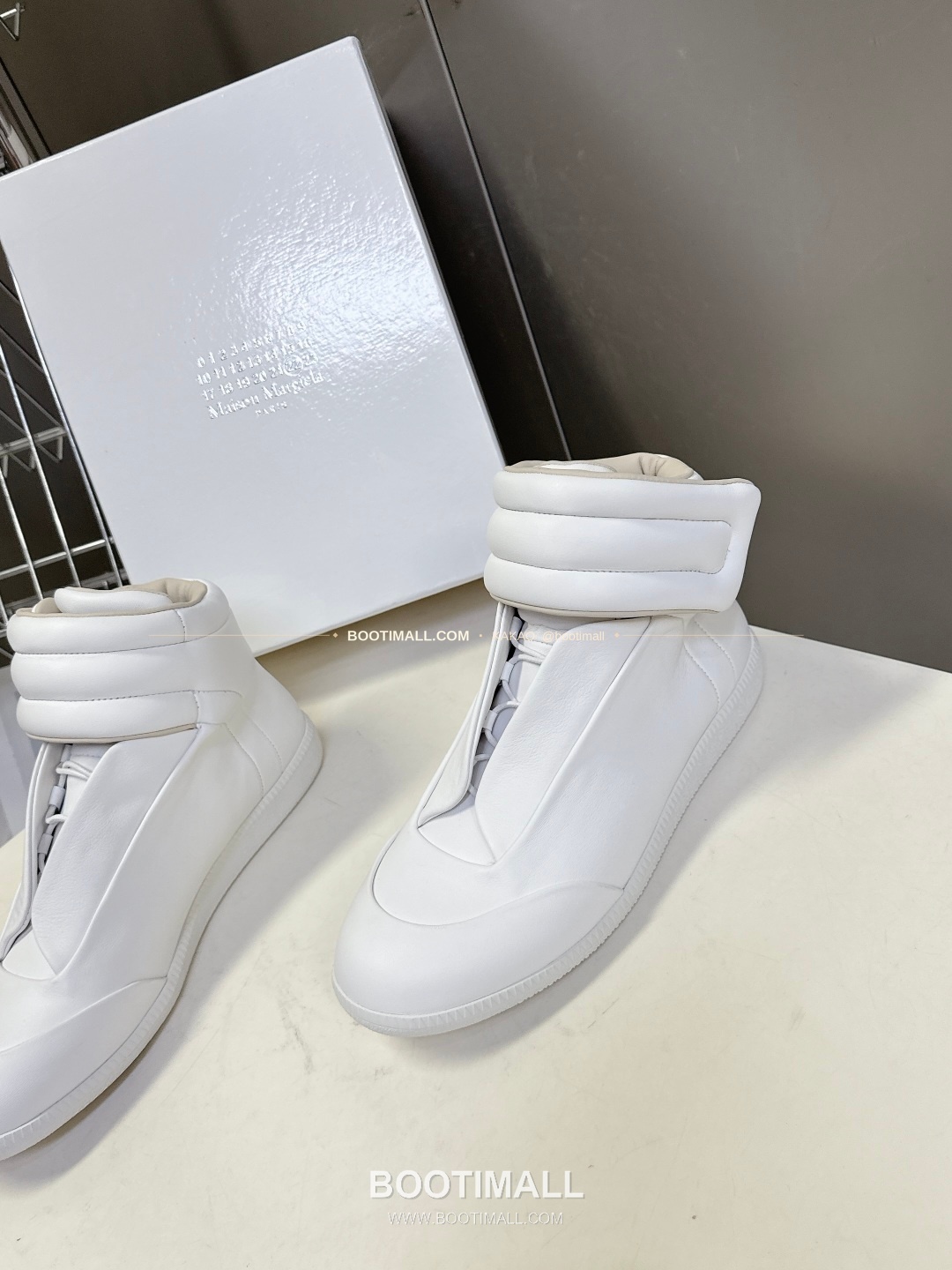 메종마르지엘라 퓨처 송아지가죽 히든밴드 하이탑 스니커즈 Maison Margiela Future Calfskin Hidden Band High-Top Sneakers 3