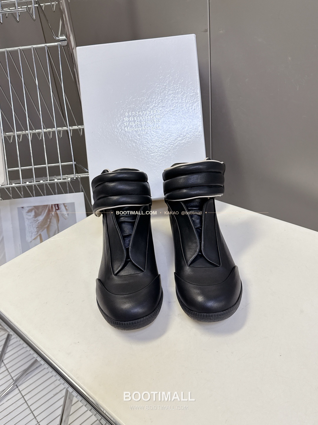메종마르지엘라 퓨처 송아지가죽 히든밴드 하이탑 스니커즈 Maison Margiela Future Calfskin Hidden Band High-Top Sneakers 1
