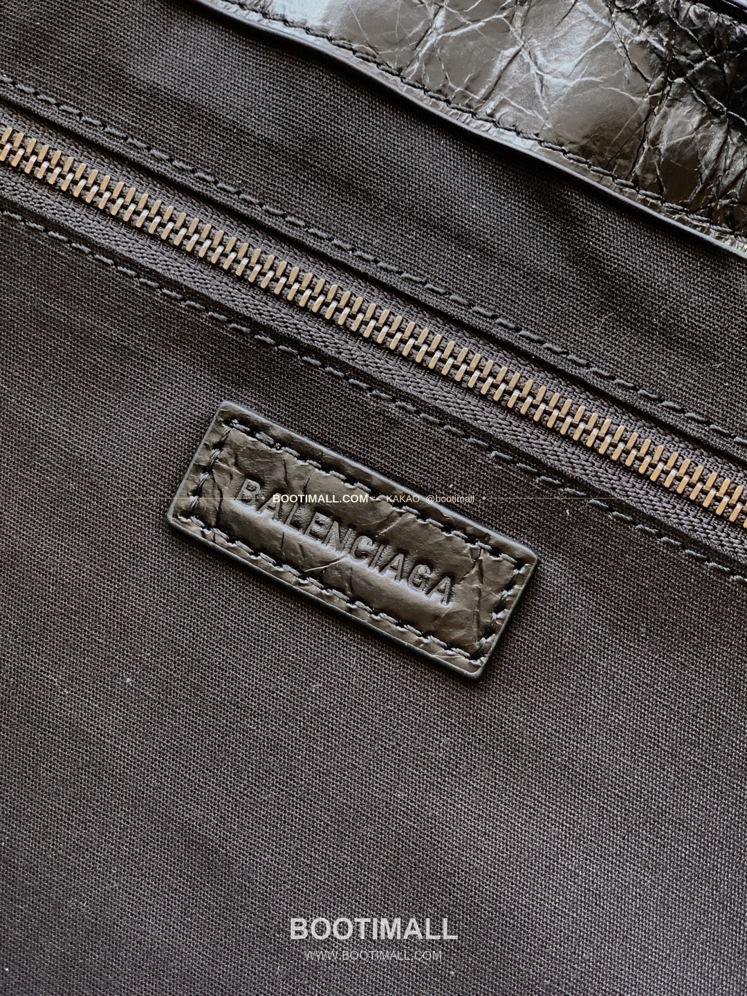발렌시아가 25FW 램스킨 태슬 모토 토트백 Balenciaga 25FW Lambskin Tassel Moto Tote Bag 2026 38cm 9