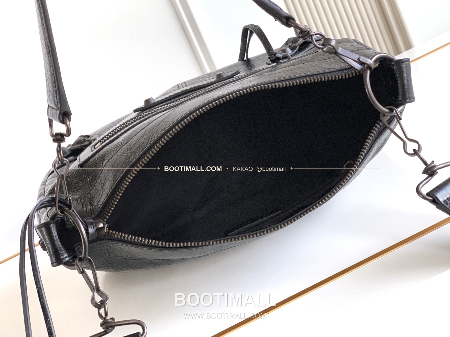 발렌시아가 25FW 램스킨 태슬 모토 토트백 Balenciaga 25FW Lambskin Tassel Moto Tote Bag 2026 29cm 8