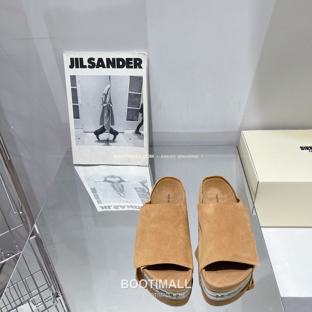 피어오브갓 버켄스탁 스웨이드 더블스트랩 코르크 풋베드 슬리퍼 Fear of God Birkenstock Suede Double Strap Cork Footbed Sandals 1