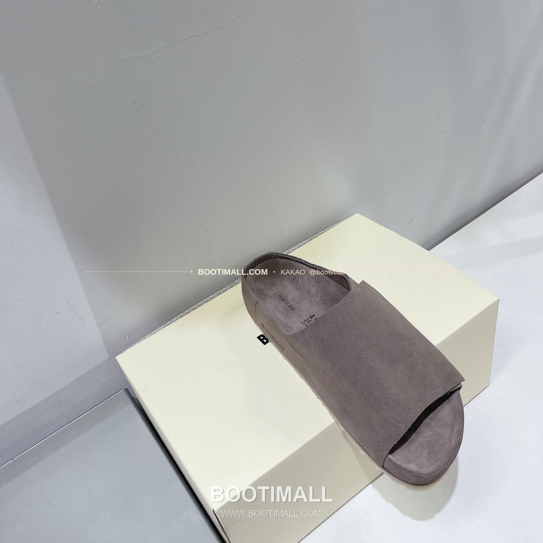 피어오브갓 버켄스탁 스웨이드 더블스트랩 코르크 풋베드 슬리퍼 Fear of God Birkenstock Suede Double Strap Cork Footbed Sandals 4