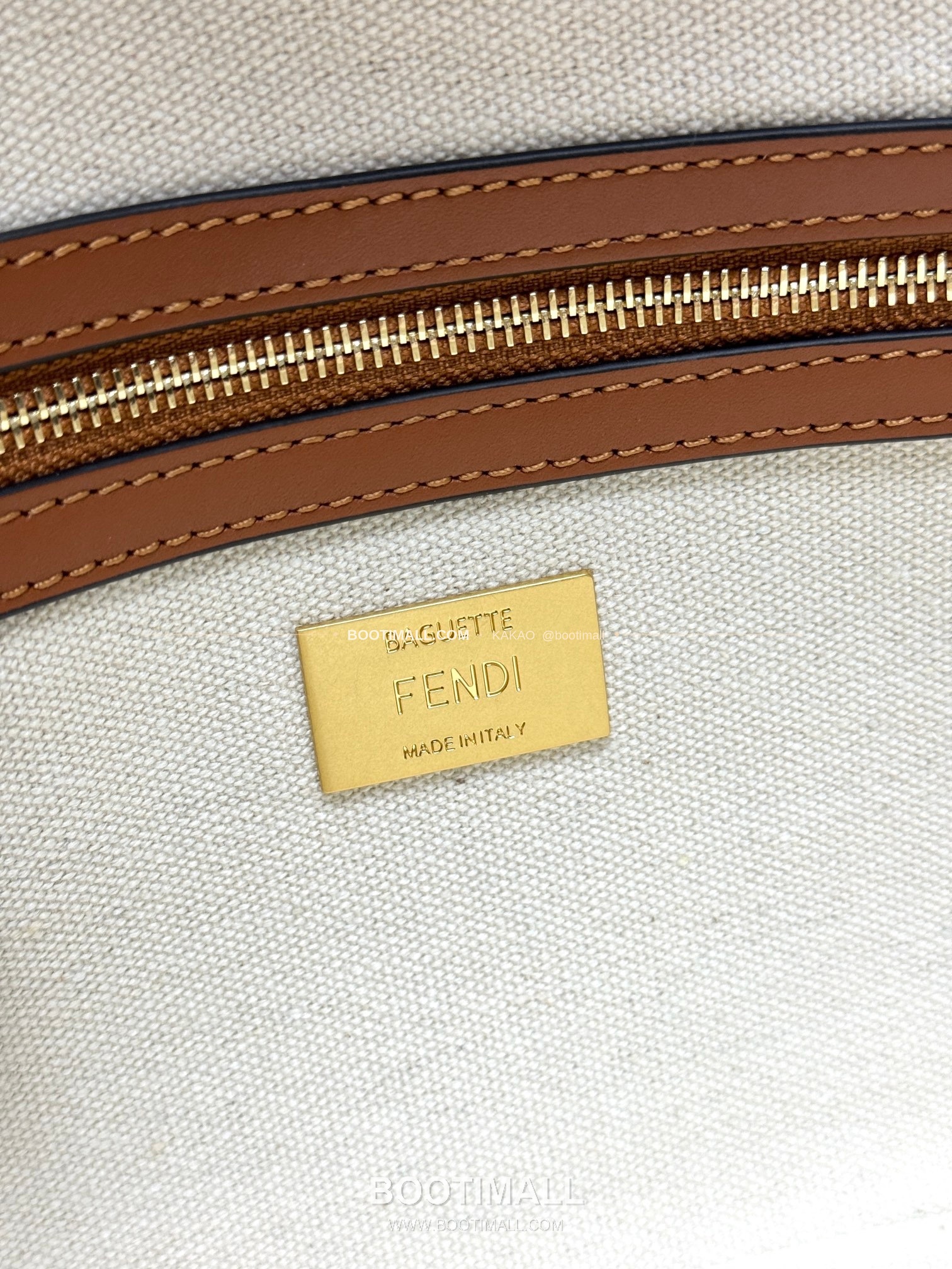 펜디 FF 자수 캔버스 플랩 바게트 숄더백 Fendi FF Embroidered Canvas Flap Baguette Shoulder Bag 0159A 27cm 7