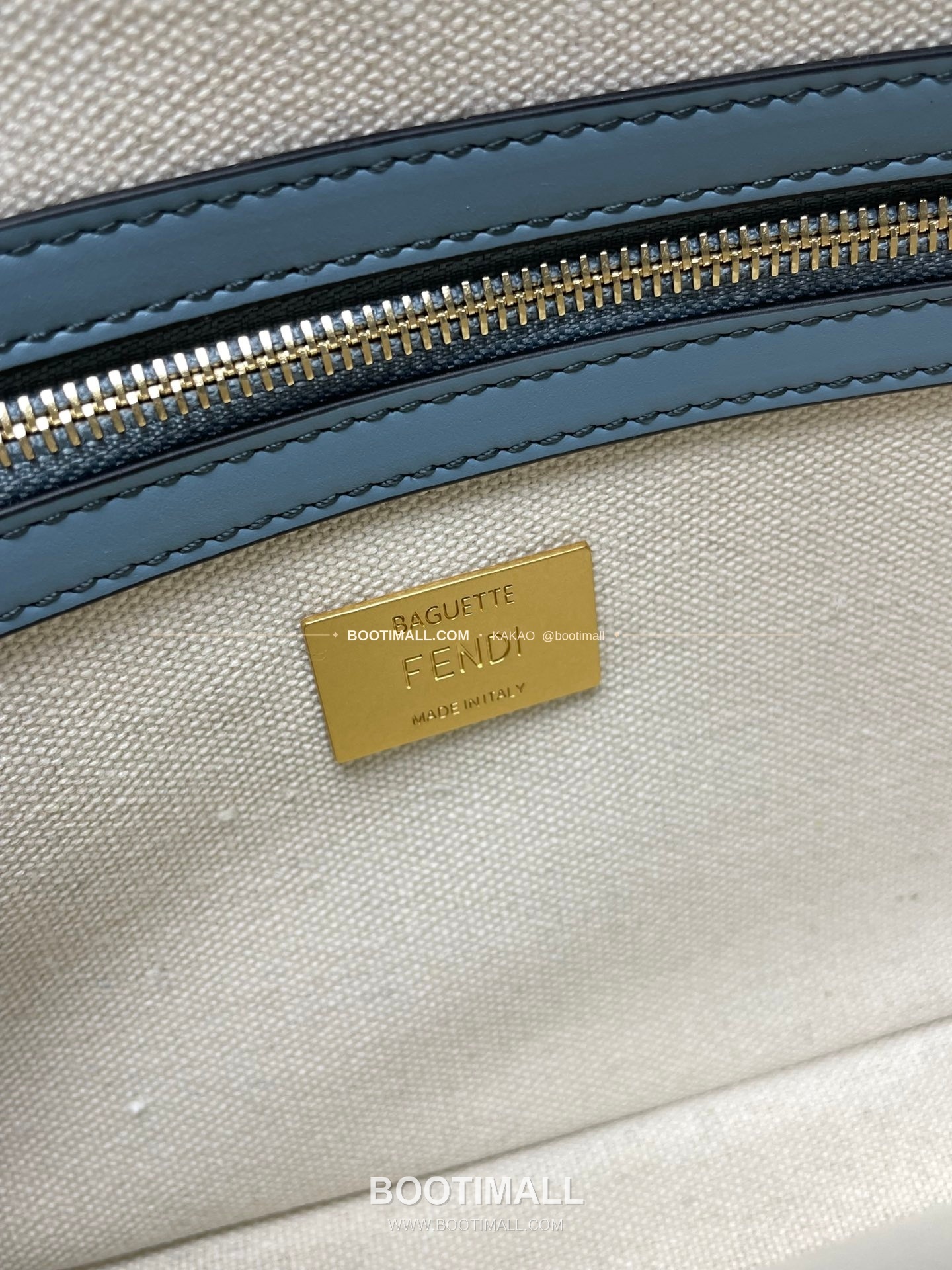 펜디 FF 자수 캔버스 플랩 바게트 숄더백 Fendi FF Embroidered Canvas Flap Baguette Shoulder Bag 0159A 27cm 8