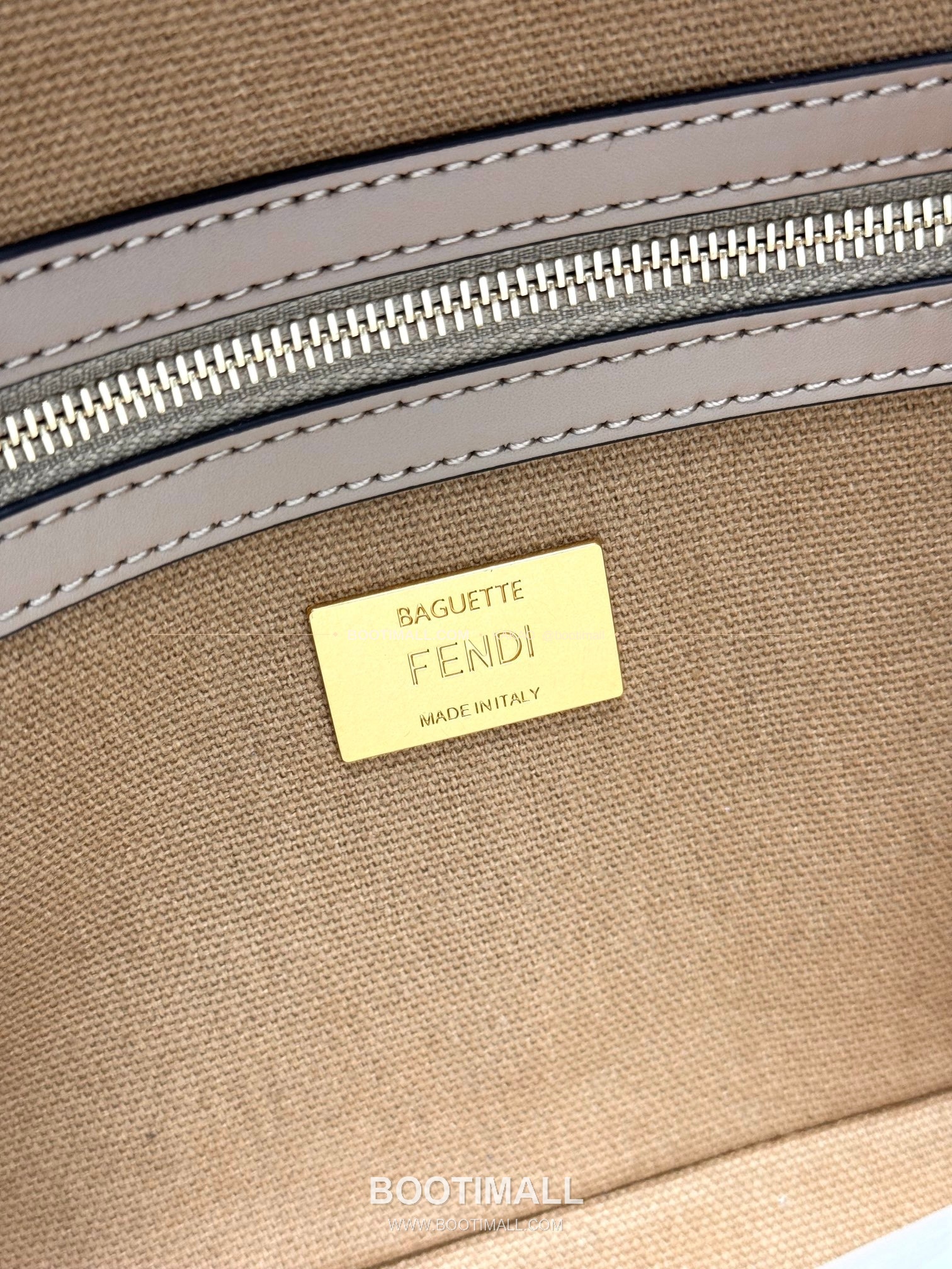 펜디 FF 자수 캔버스 플랩 바게트 숄더백 Fendi FF Embroidered Canvas Flap Baguette Shoulder Bag 0159A 27cm 7