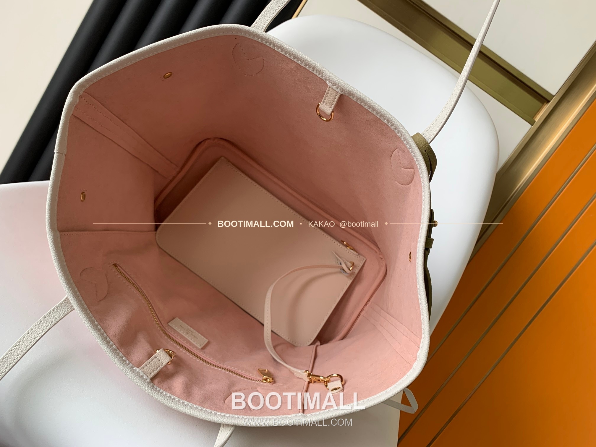 루이비통 모노그램 앙프렝뜨 레더 네버풀 MM 토트백 Louis Vuitton Monogram Empreinte Leather Neverfull MM Tote Bag M46102 31cm 7