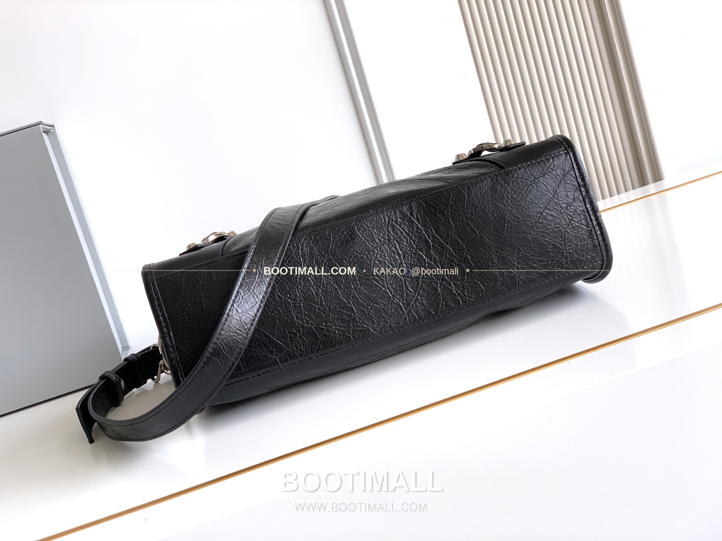발렌시아가 르시티 레더 태슬 모토 숄더백 Balenciaga Le City Leather Tassel Moto Shoulder Bag 2022 30cm 4
