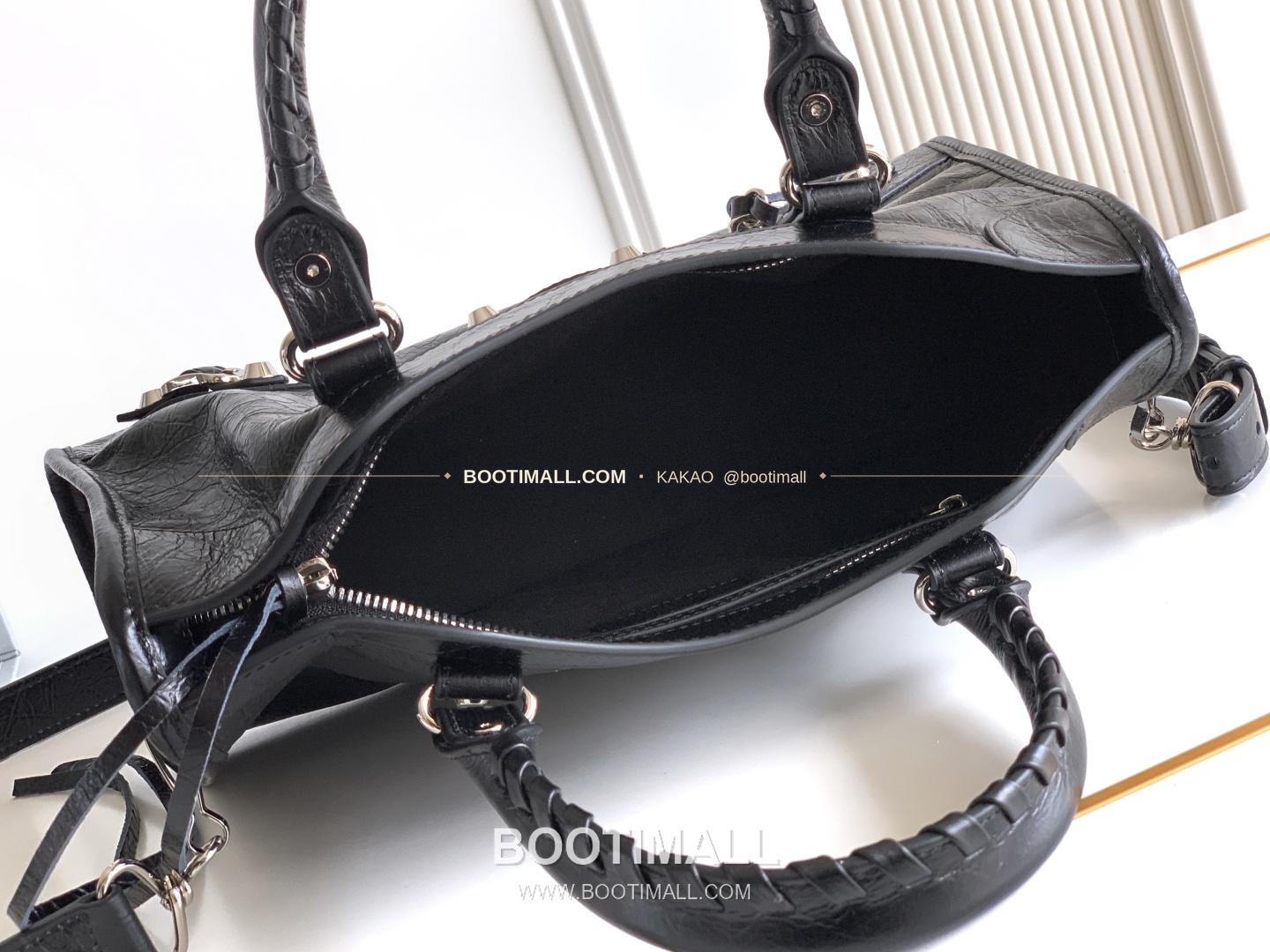 발렌시아가 르시티 레더 태슬 모토 숄더백 Balenciaga Le City Leather Tassel Moto Shoulder Bag 2022 30cm 8