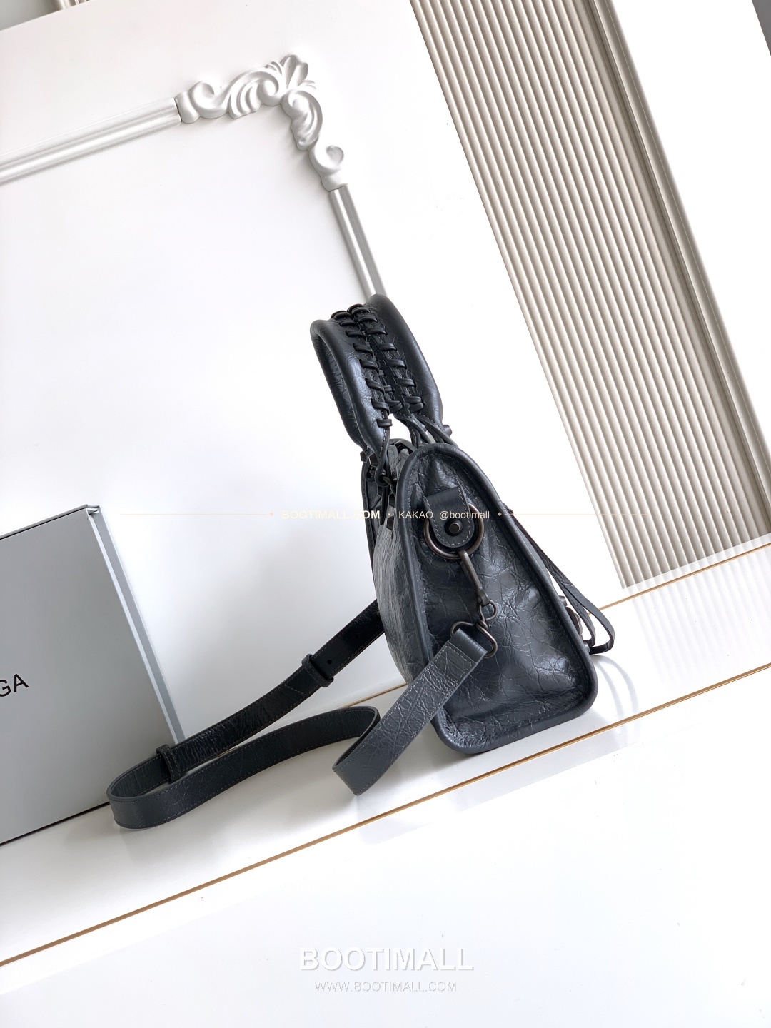 발렌시아가 르시티 레더 태슬 모토 숄더백 Balenciaga Le City Leather Tassel Moto Shoulder Bag 2022 30cm 2