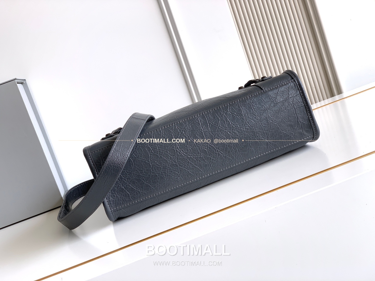 발렌시아가 르시티 레더 태슬 모토 숄더백 Balenciaga Le City Leather Tassel Moto Shoulder Bag 2022 30cm 4