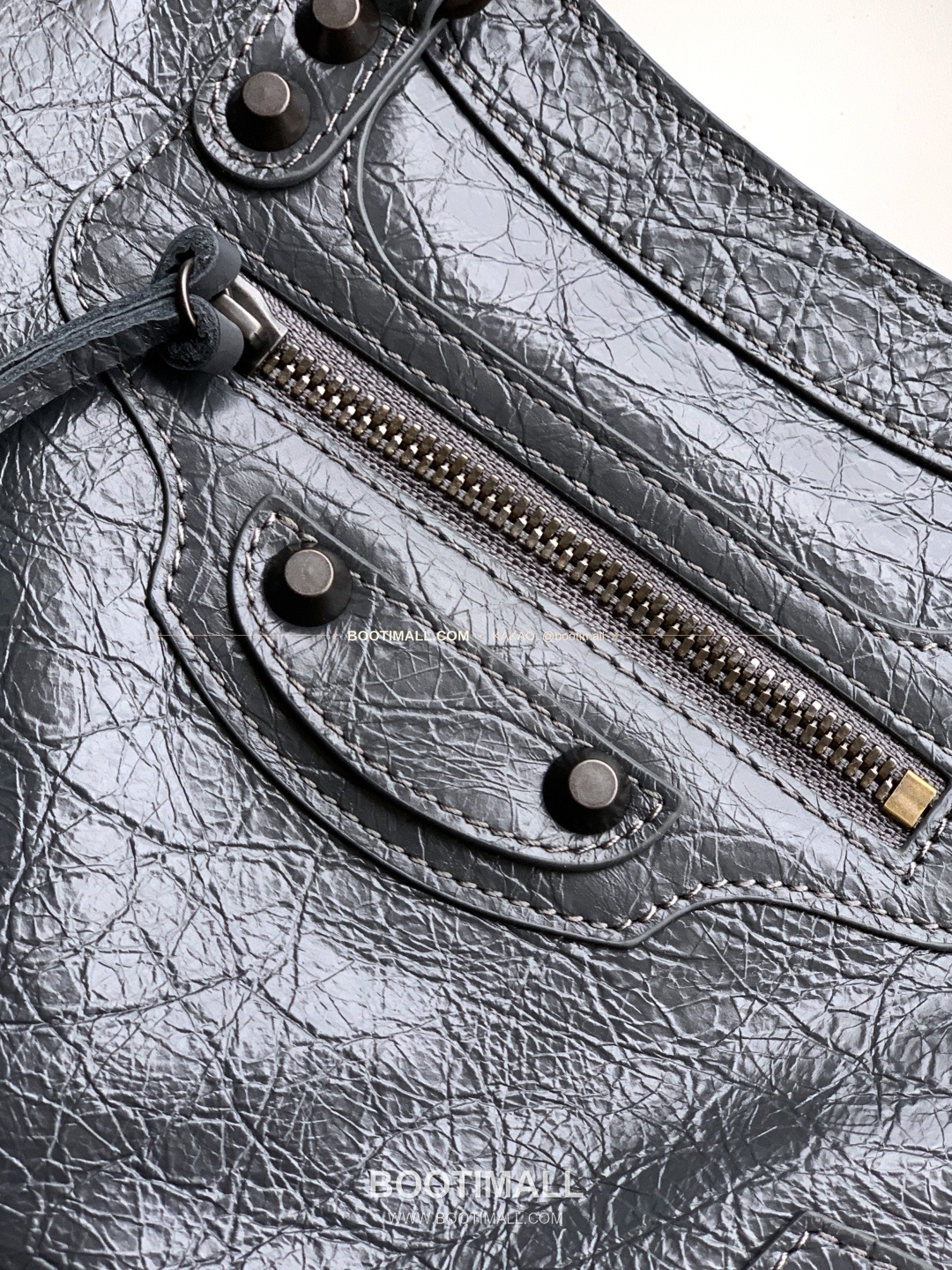 발렌시아가 르시티 레더 태슬 모토 숄더백 Balenciaga Le City Leather Tassel Moto Shoulder Bag 2022 30cm 5