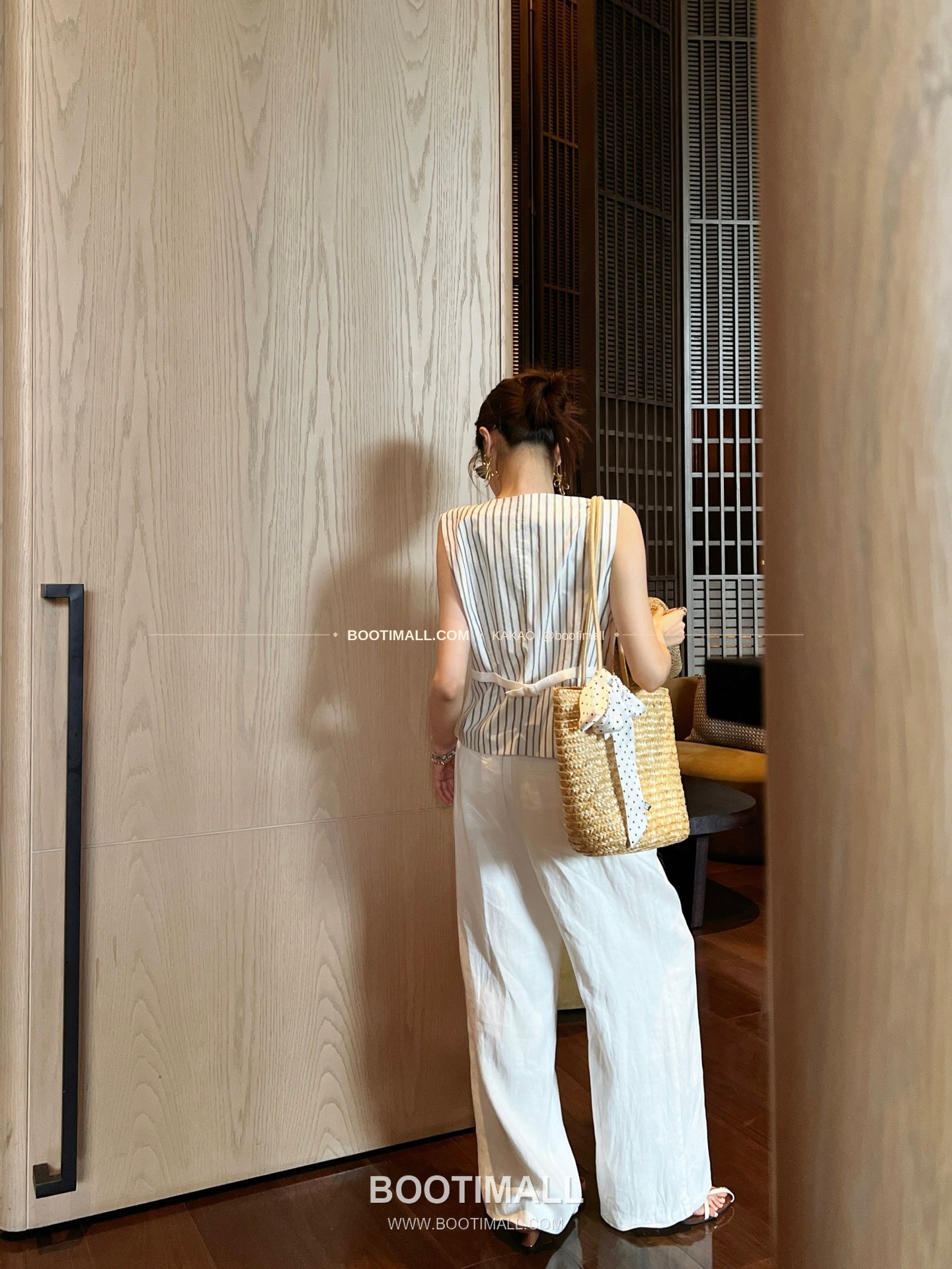 로로피아나 2026SS 코튼린넨 자수 루즈핏 스트레이트 팬츠 Loro Piana 2026 SS Cotton Linen Embroidered Loose Fit Straight Pants 9