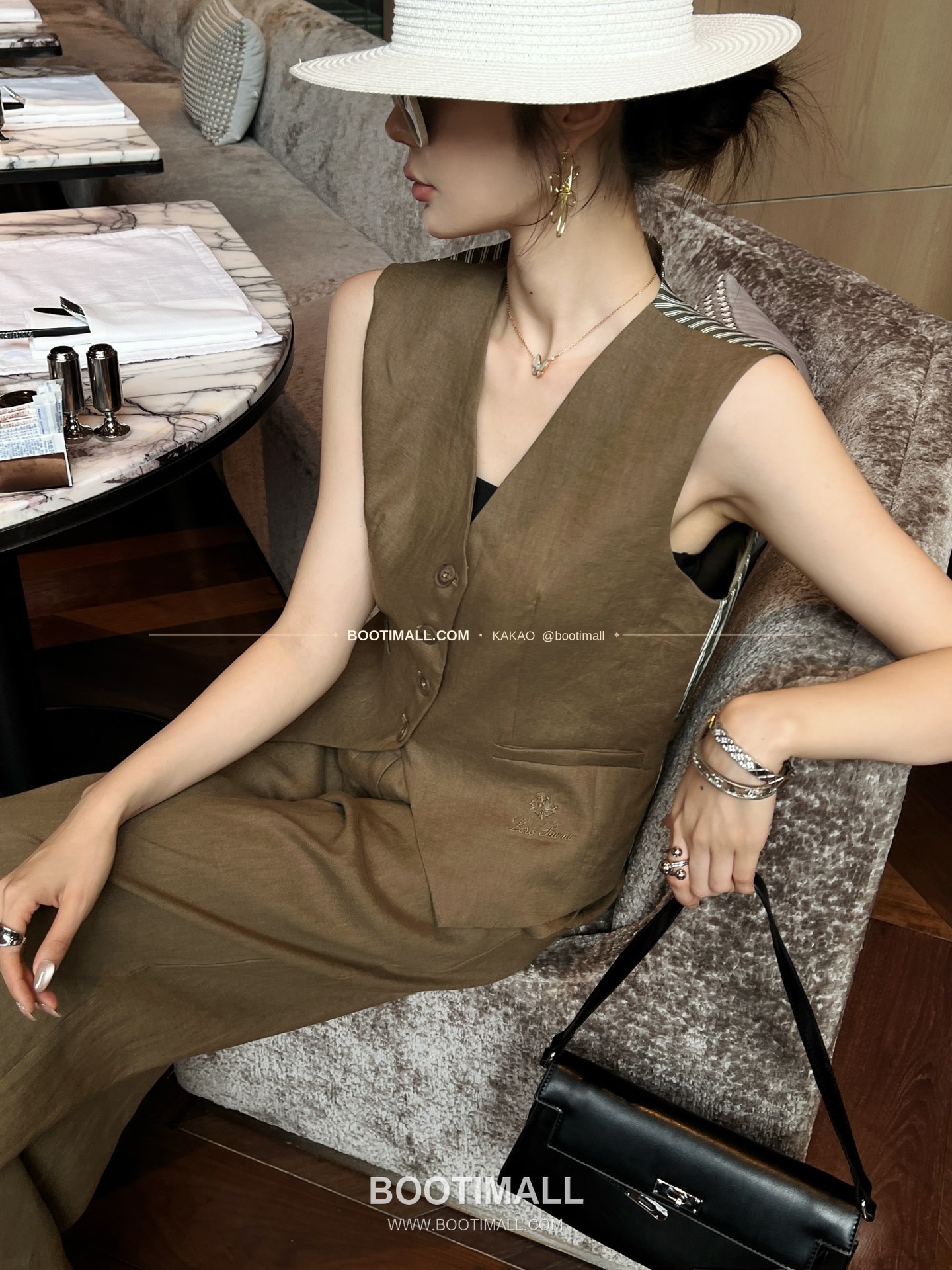 로로피아나 2026SS 코튼린넨 자수 루즈핏 스트레이트 팬츠 Loro Piana 2026 SS Cotton Linen Embroidered Loose Fit Straight Pants 1